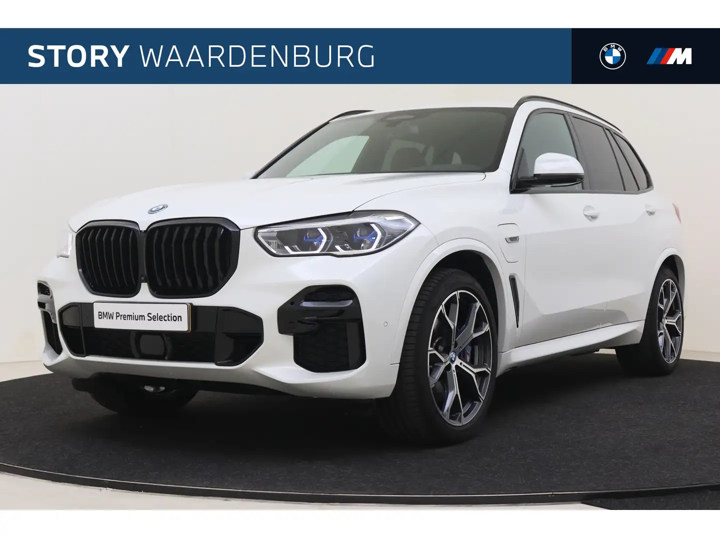 BMW X5 xDrive45e High Executive M Sport Automaat / Trekha Bianco - 1