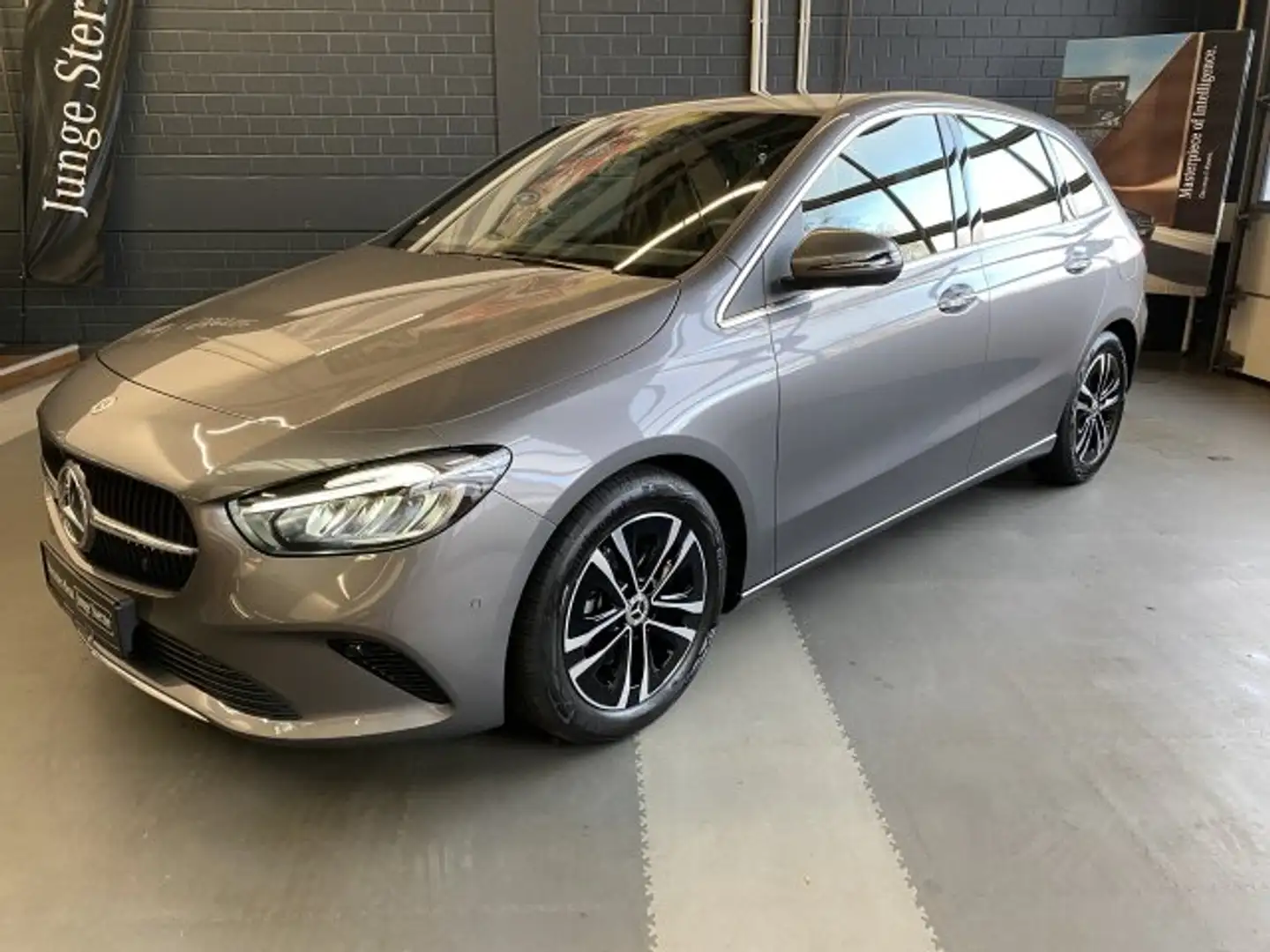 Mercedes-Benz B 180 B 180 Progressive Adv. LED Distr. Kamera Sitzh. Grau - 2