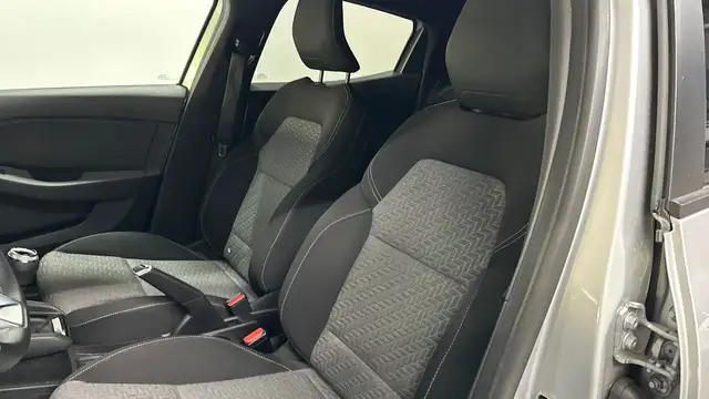 Renault Clio view 11