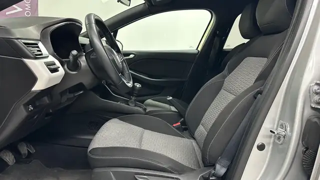 Renault Clio view 10
