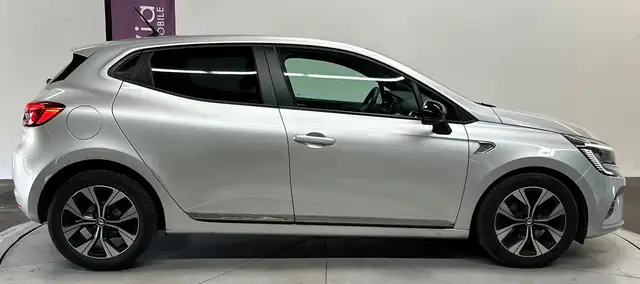 Renault Clio view 8