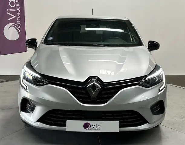 Renault Clio view 2