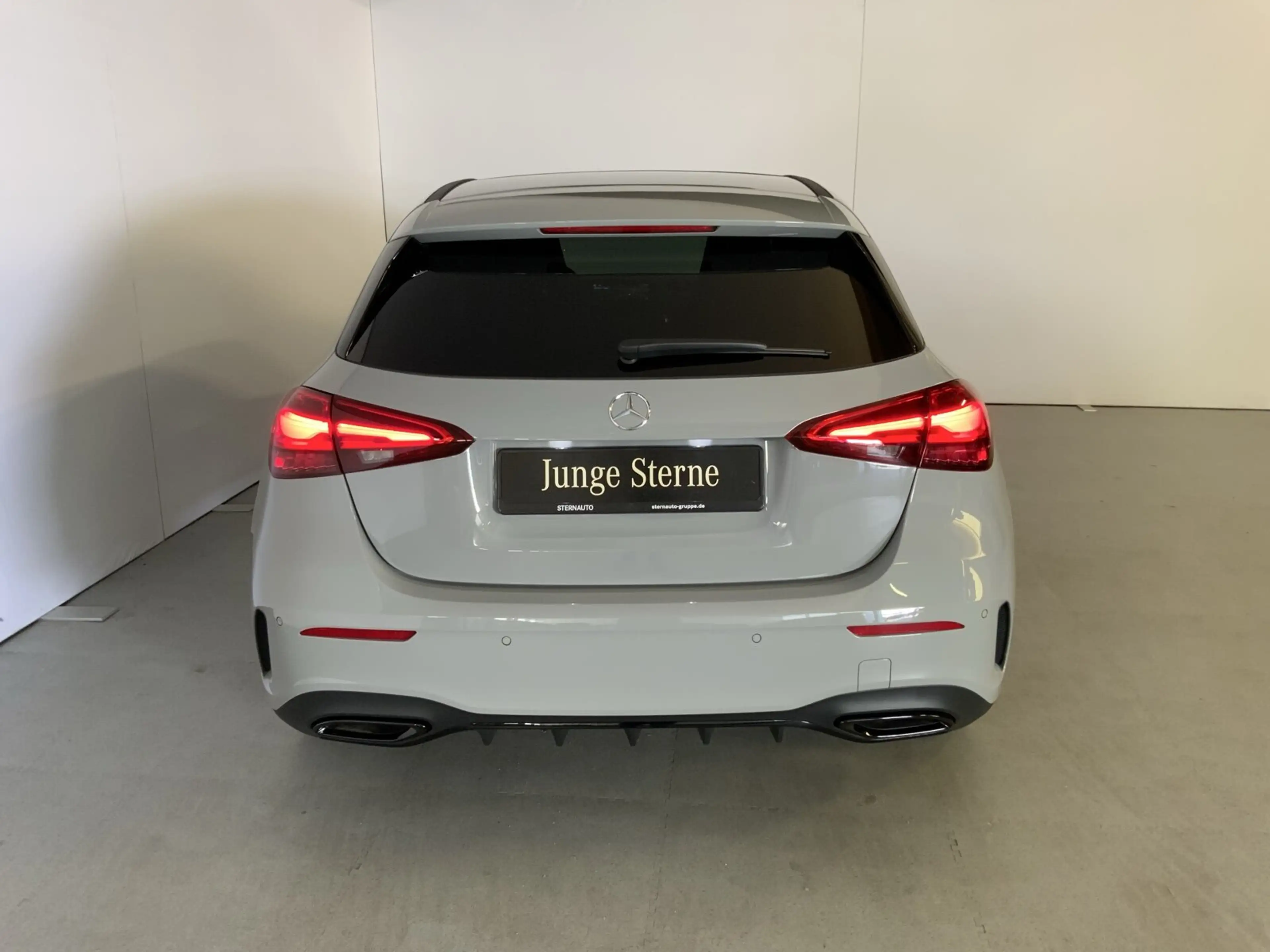 Mercedes-Benz A 200 A 200 Kompaktlim AMG Pano RüCam Distro MultiBeam — photo 6