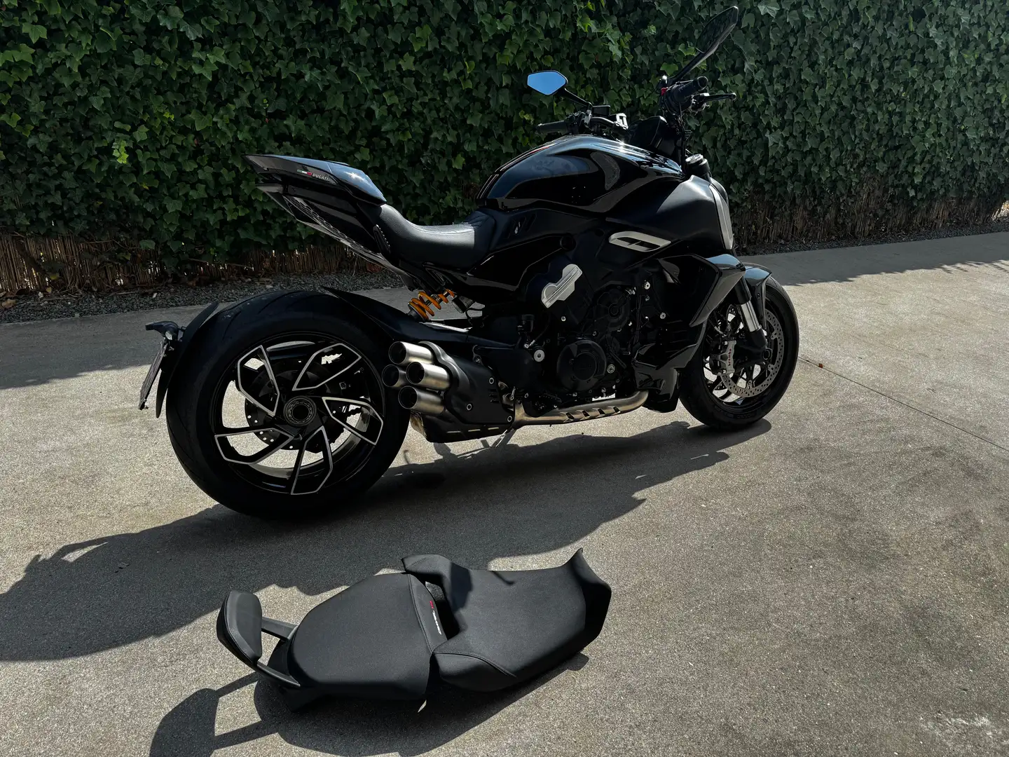 Ducati Diavel Noir - 2