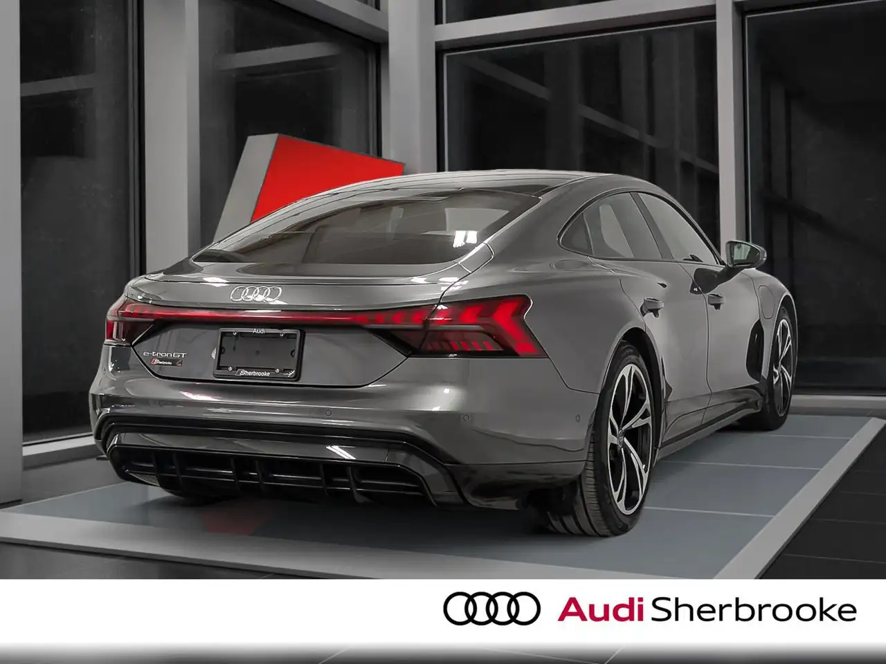 Audi e-tron GT photo Audi e-tron GT