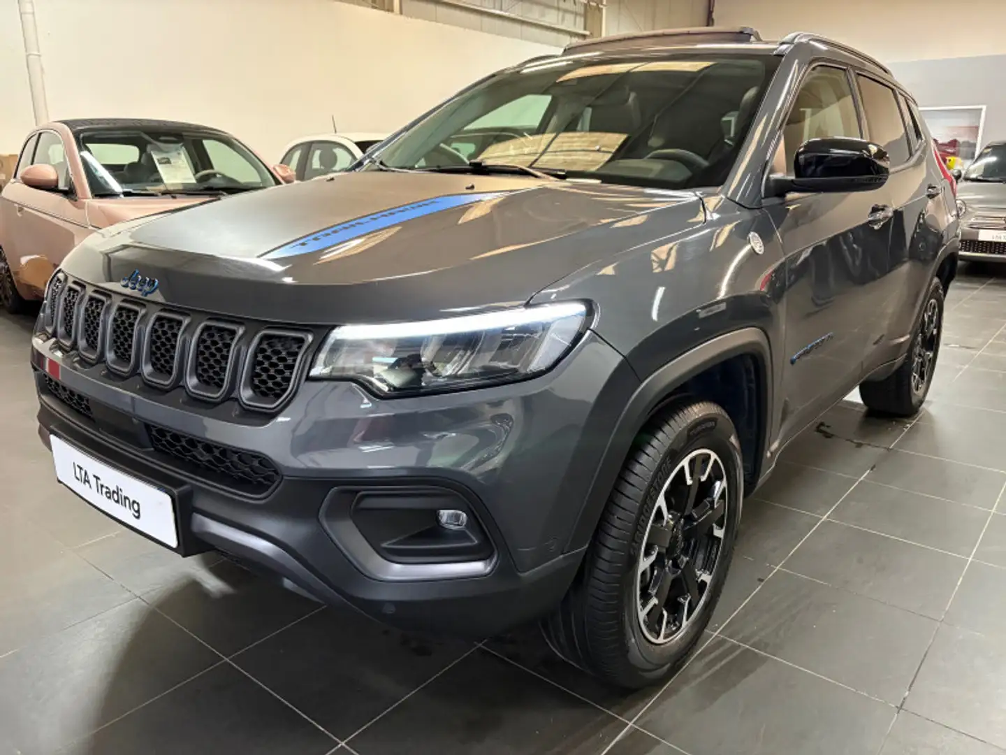 Jeep Compass 1.3 TURBO T4 240CH PHEV 4XE TRAILHAWK AT6 EAWD Grigio - 1