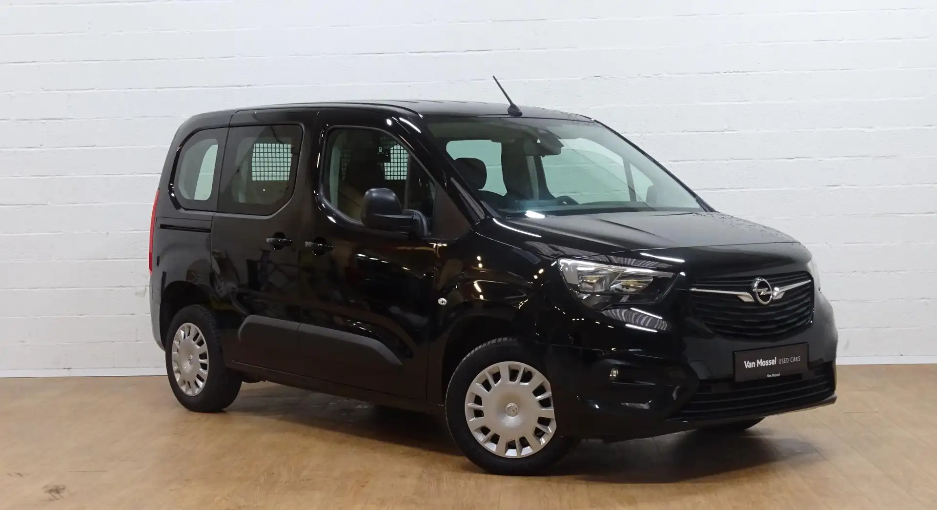 Opel Combo mpv 1.5d Zwart - 2