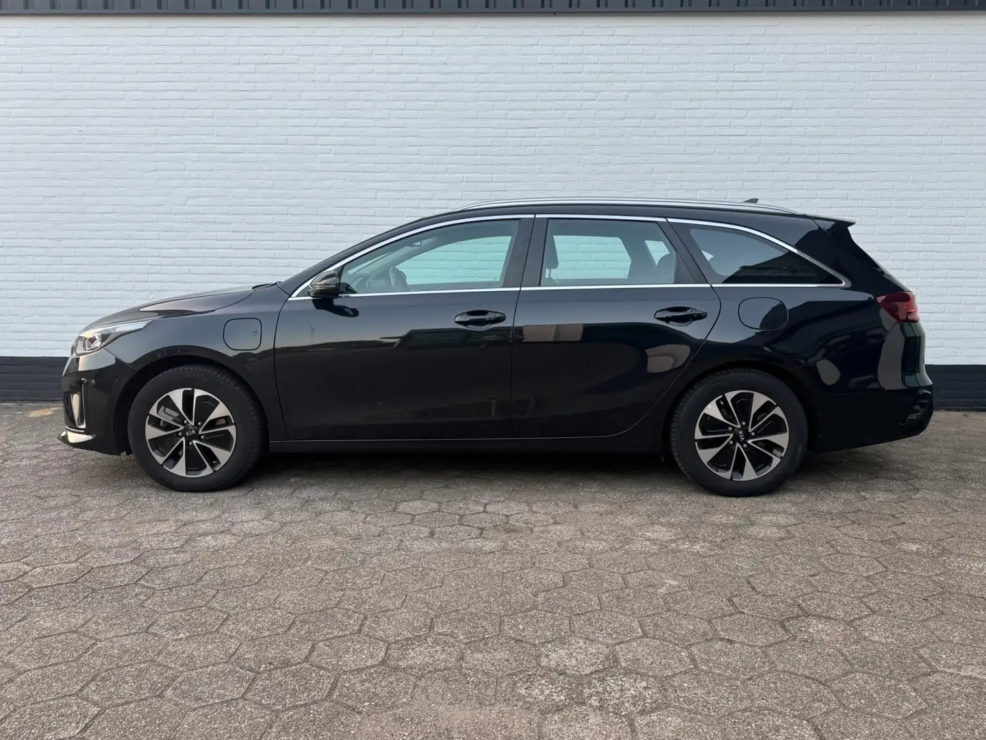 Kia Ceed SW / cee'd SW Sportswagon PHEV DynamicPlus TREKHAAK GARANTIE 203 Noir - 2