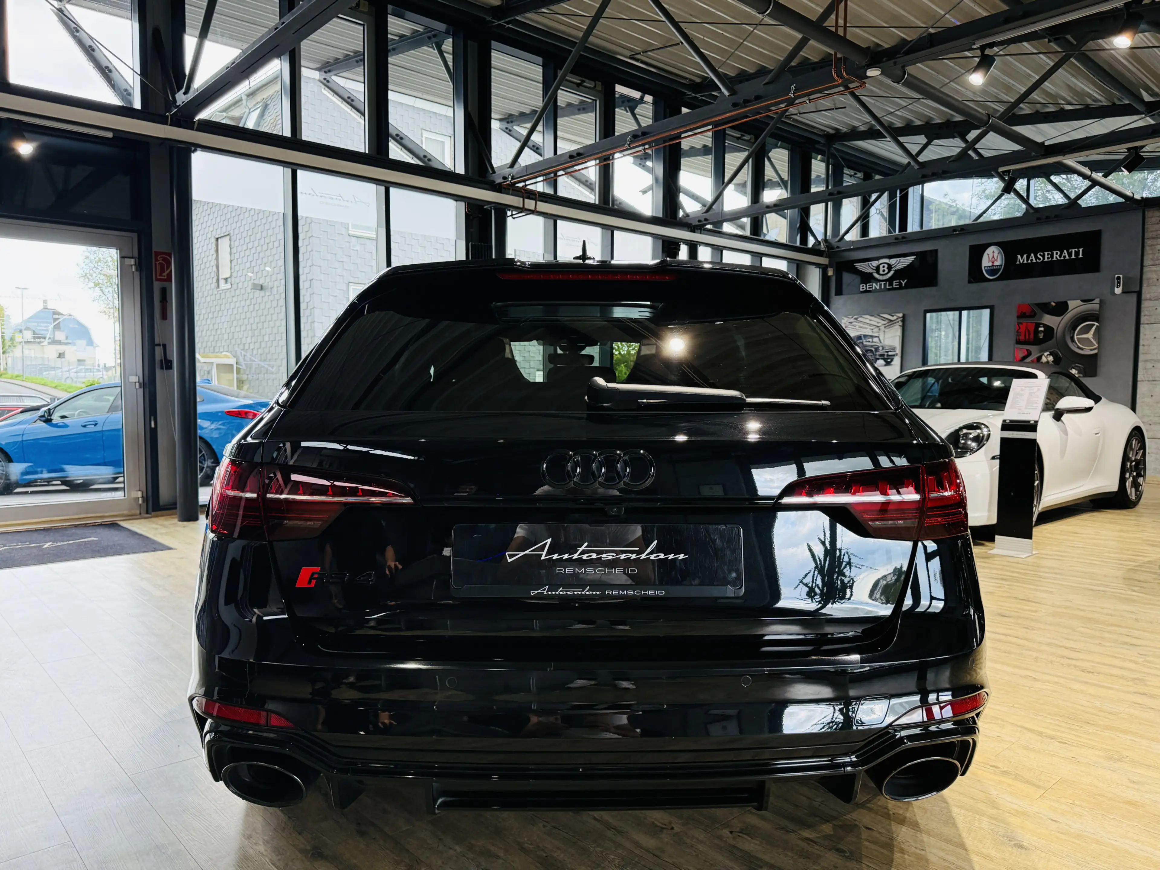 Audi RS4 2.9 TFSI quattro*PANO*ACC*B&O*MASSAGE*HUD* — photo 6