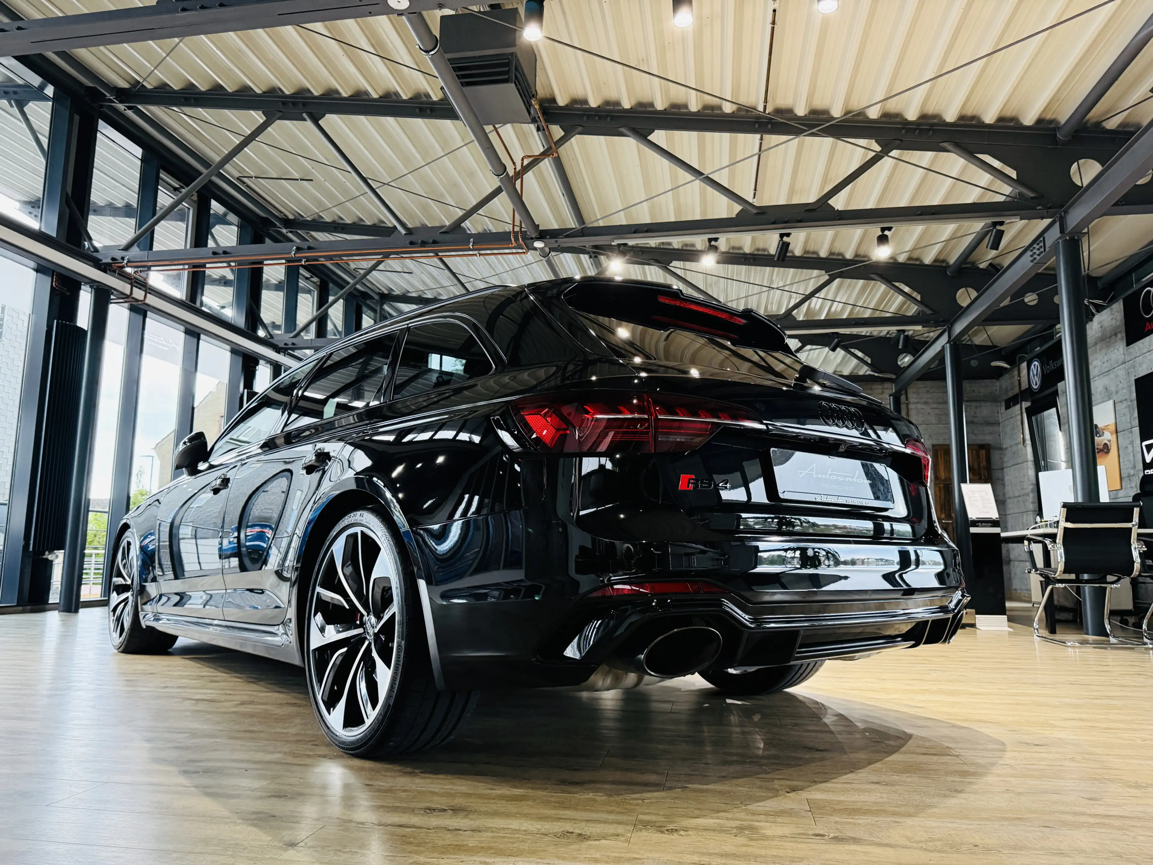 Audi RS4 2.9 TFSI quattro*PANO*ACC*B&O*MASSAGE*HUD* — photo 5