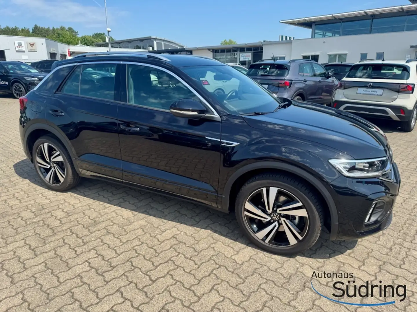 Volkswagen T-Roc R-Line 2.0 TSI 4MOTION DSG AHK Schwarz - 2