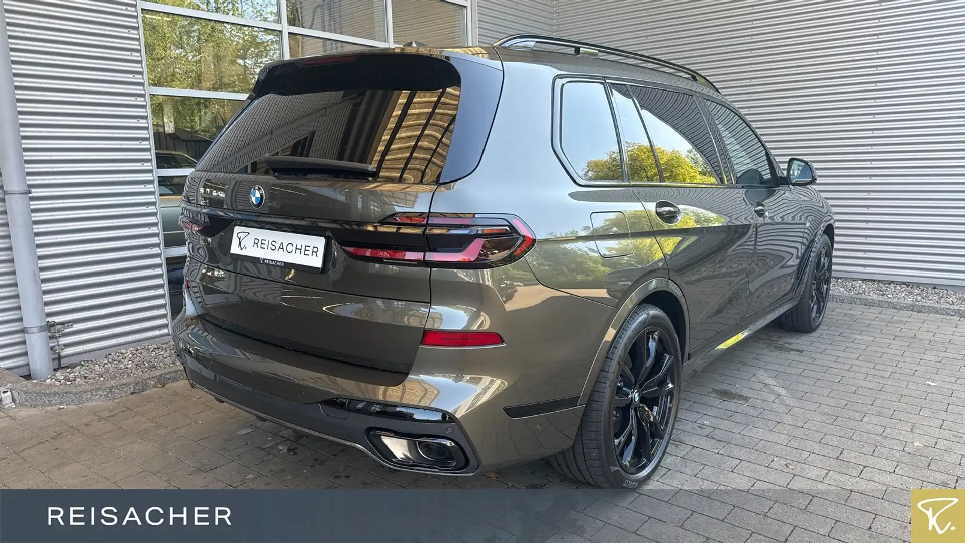 BMW X7 xDrive40d A M-Sport,M-Sport PRO,SkyLou,AHK,DA Hnědá - 2