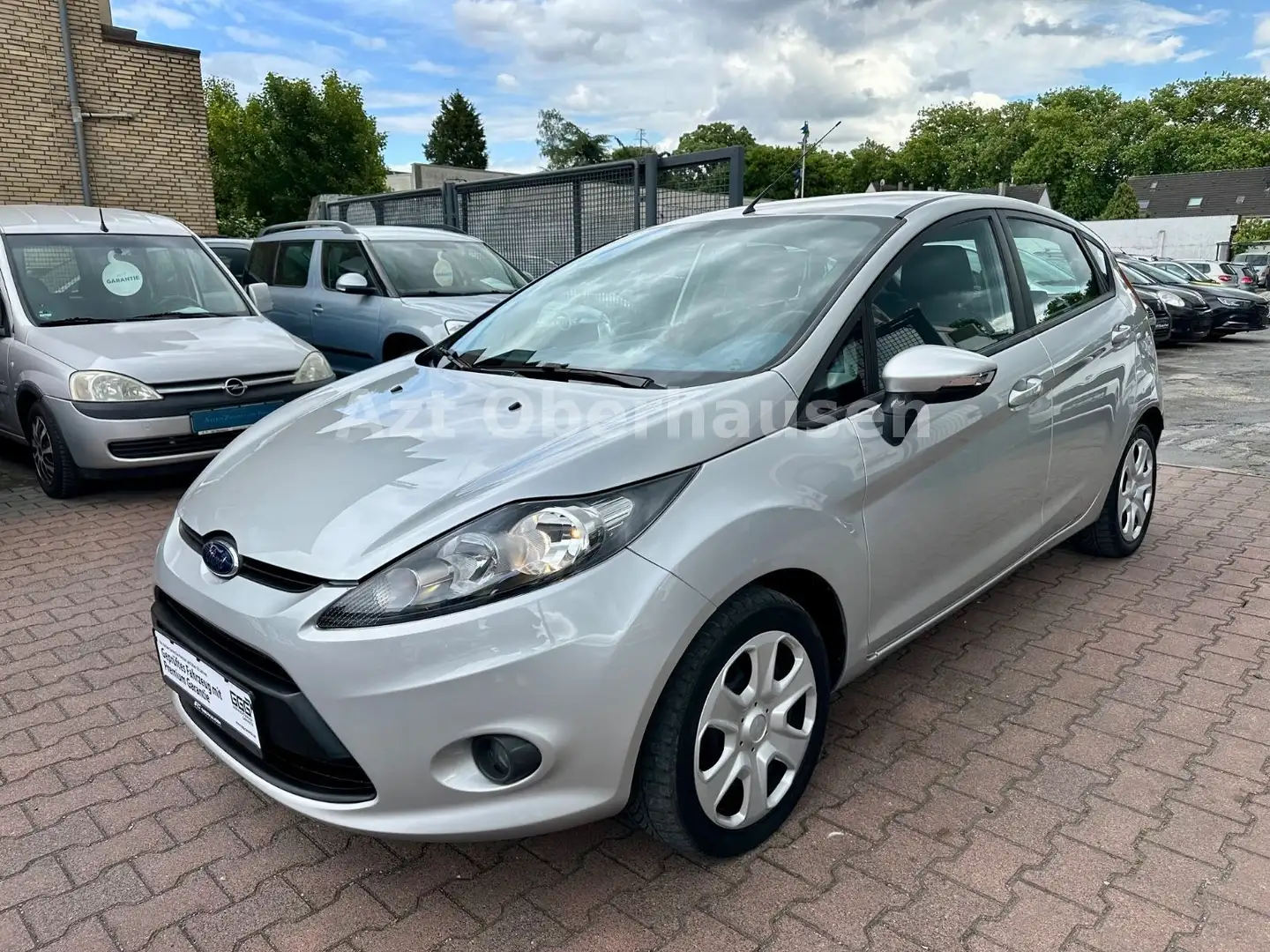 Ford Fiesta 1.4 Trend*AUTOMATIK*2.HAND*KLIMA* TÜV NEU Plateado - 2