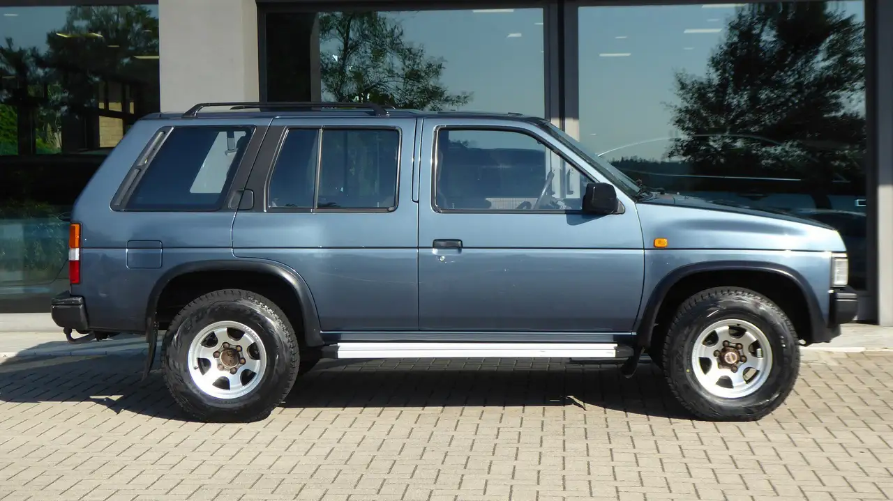 Nissan Terrano 3.0i V6 cat 5 porte ASI, foto 4