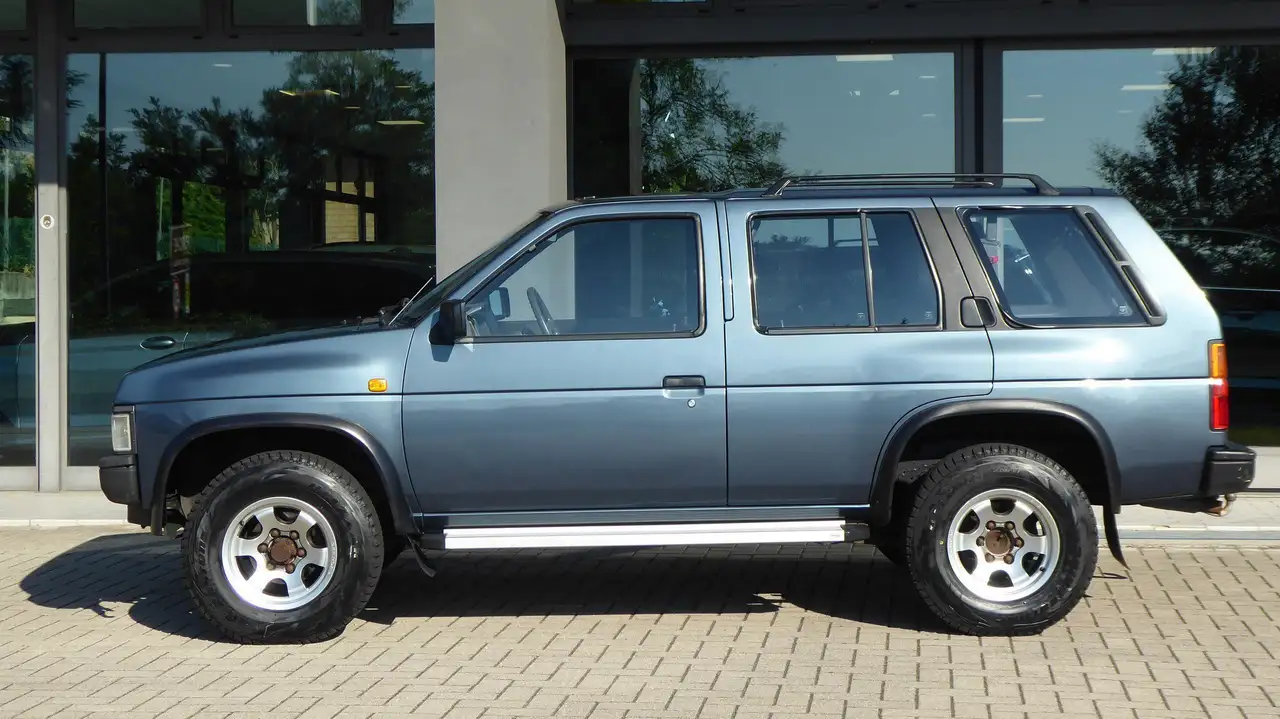 Nissan Terrano 3.0i V6 cat 5 porte ASI, foto 2