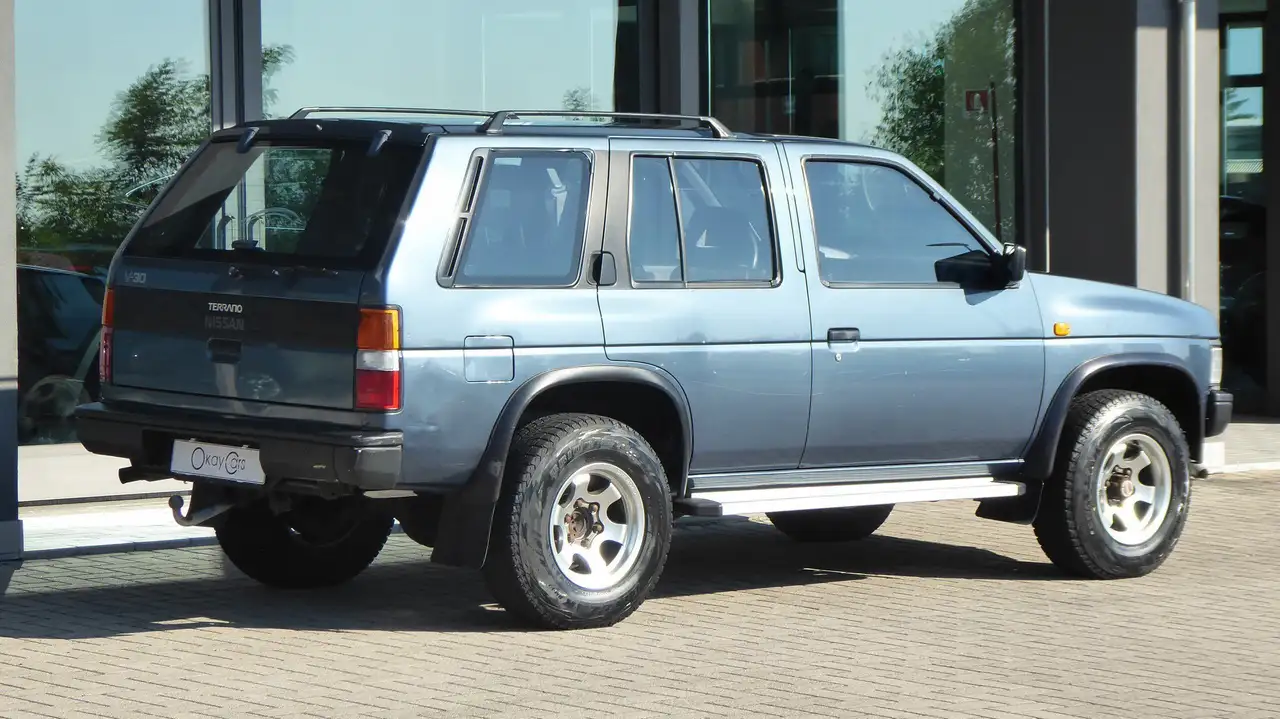 Nissan Terrano 3.0i V6 cat 5 porte ASI, foto 3