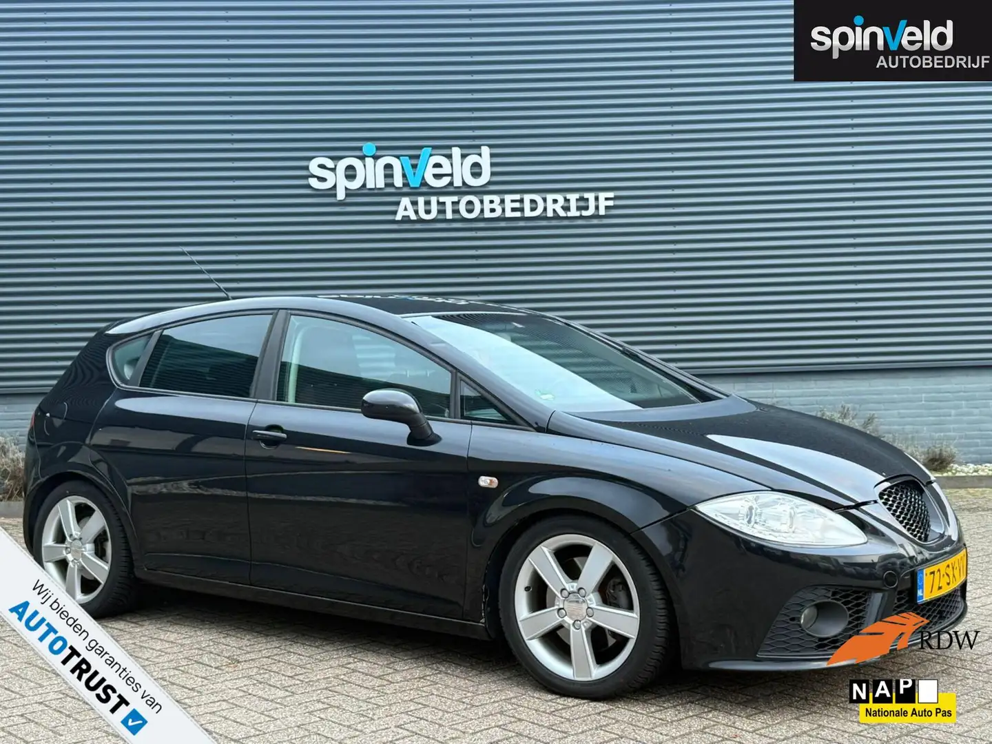 SEAT Leon 2.0 TFSI Sport-up BJ`06 NAP NL Airco Verlaagd 5drs Negro - 1