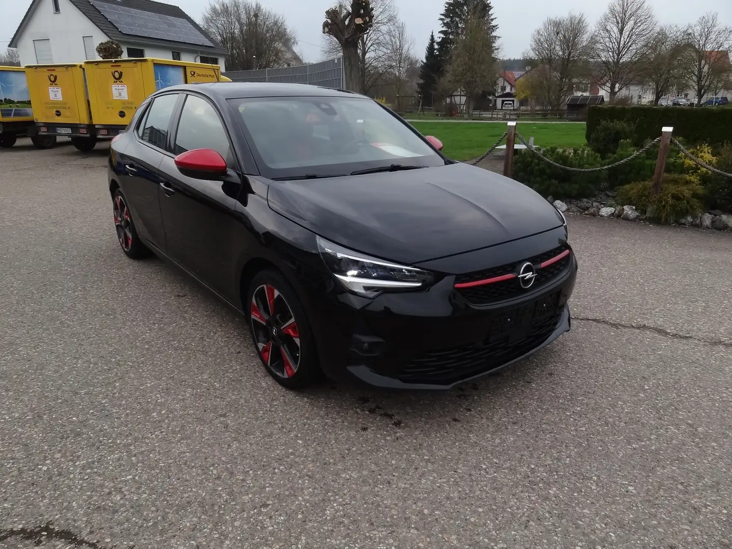 Opel Corsa 1.2 Direct Injection Turbo Start/Stop GS Line Schwarz - 1