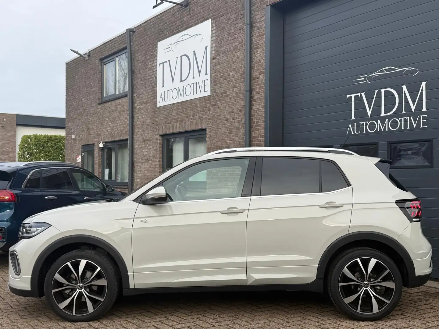 Volkswagen T-Cross 1.5 TSI R-Line Business|NAVI|STOELVERW|CAMERA Grijs - 2