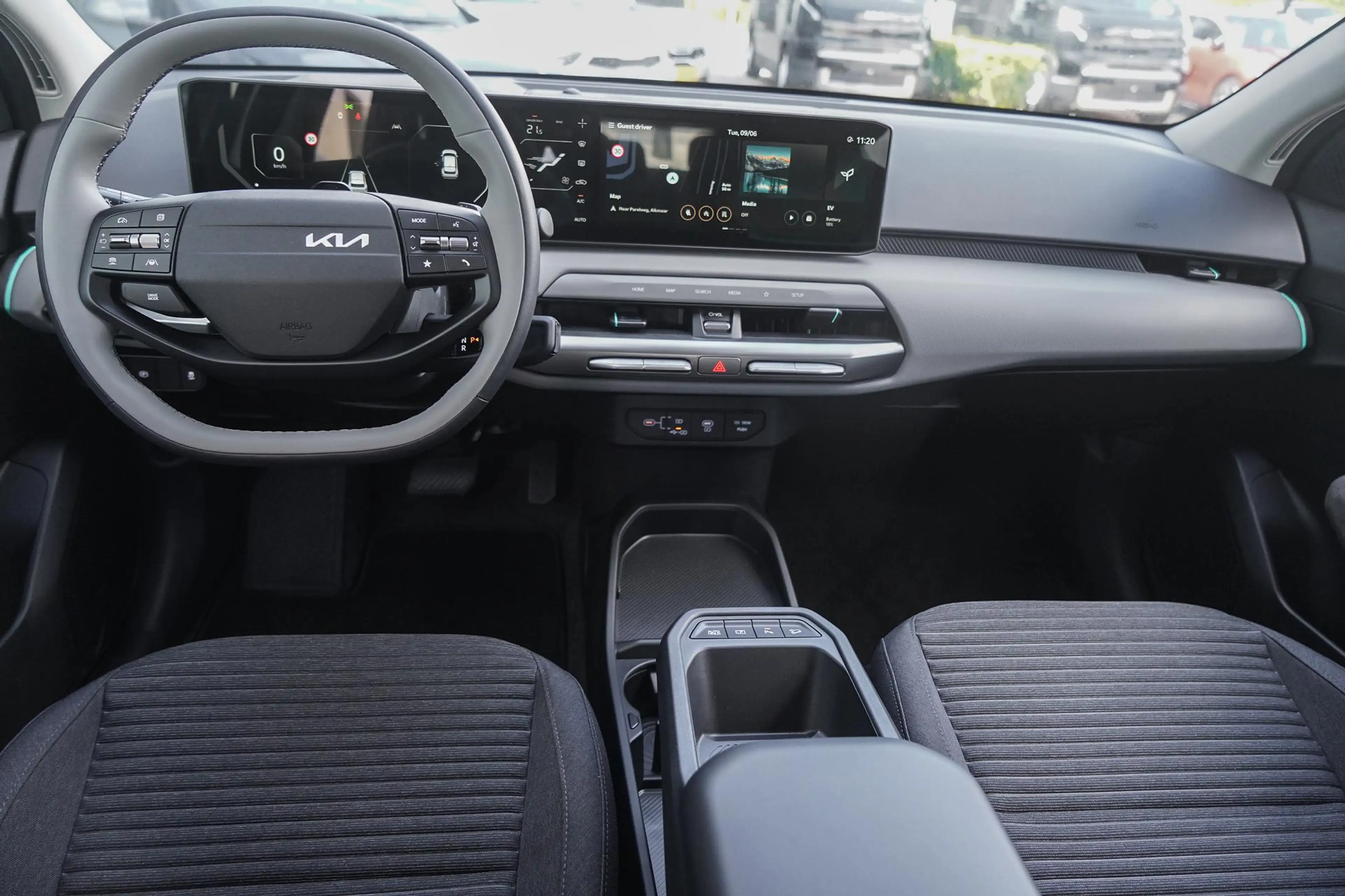 Kia EV4 Air 58.3 kWh | Direct beschikbaar | Navigatie | LE — photo 12