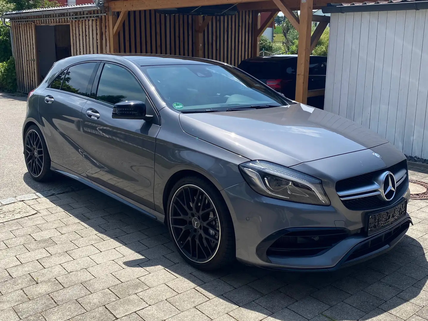 Mercedes-Benz A 45 AMG A-Klasse 4Matic Speedshift 7G-DCT Gri - 2