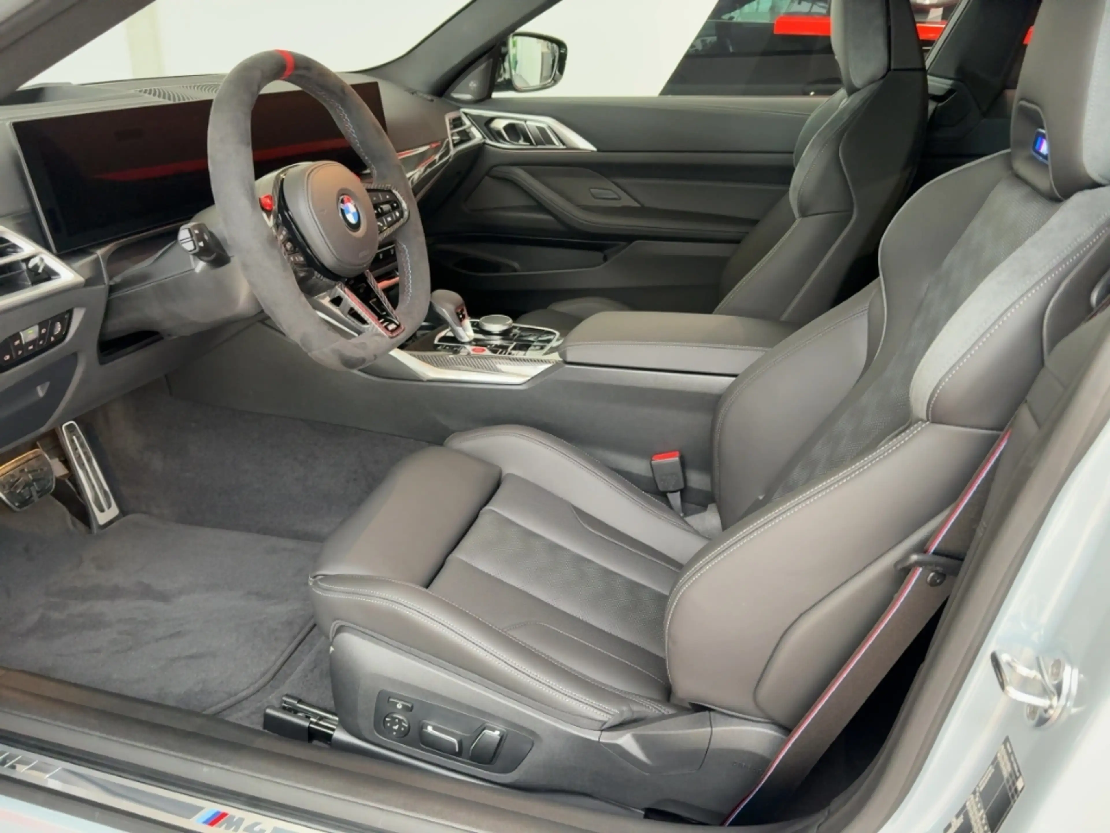 BMW M4 Competition Coupe mit M Sportpaket HUD AD Navi Led — photo 6