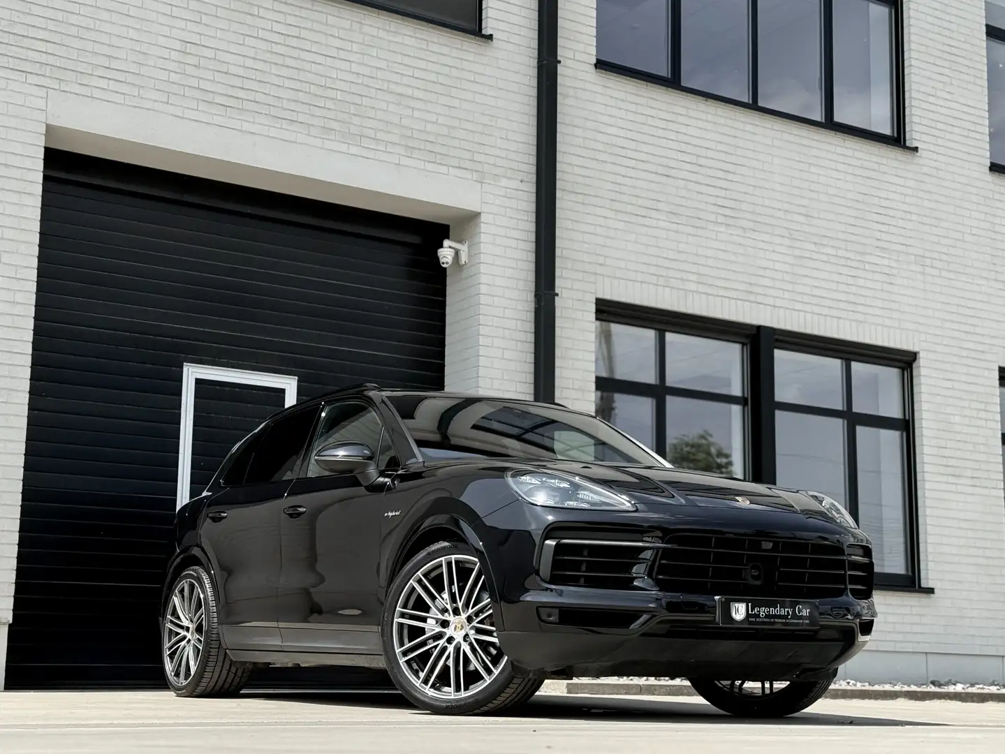 Porsche Cayenne E-HYBRID " PNEUM.SUSP/MATRIX-LED/SERVOTRONIC/22 " Noir - 1