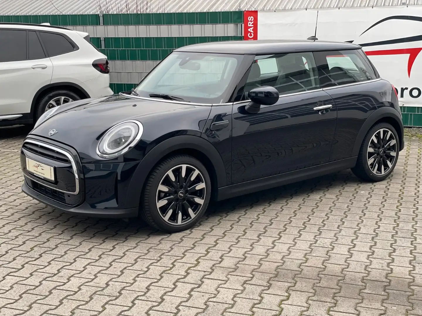 MINI Cooper |Steptr.|Navi|LED|Drive Assist|Sportsitze Schwarz - 2