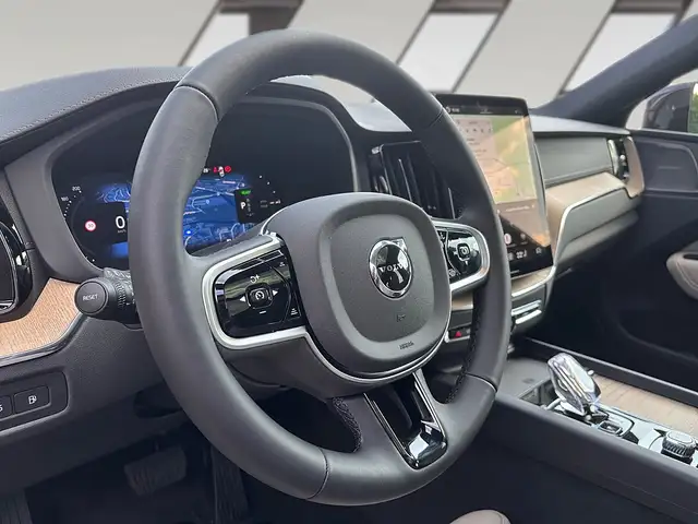 Volvo XC60 T6 AWD PHEV 18,8kWh Ultra Bright Aut. Ansicht 13
