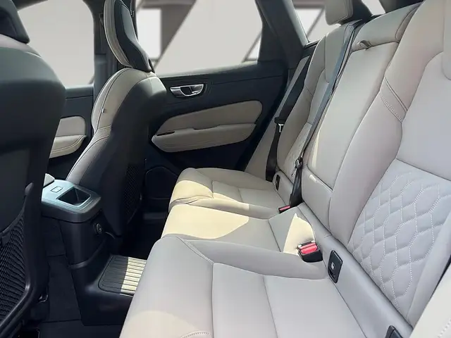 Volvo XC60 T6 AWD PHEV 18,8kWh Ultra Bright Aut. Ansicht 18