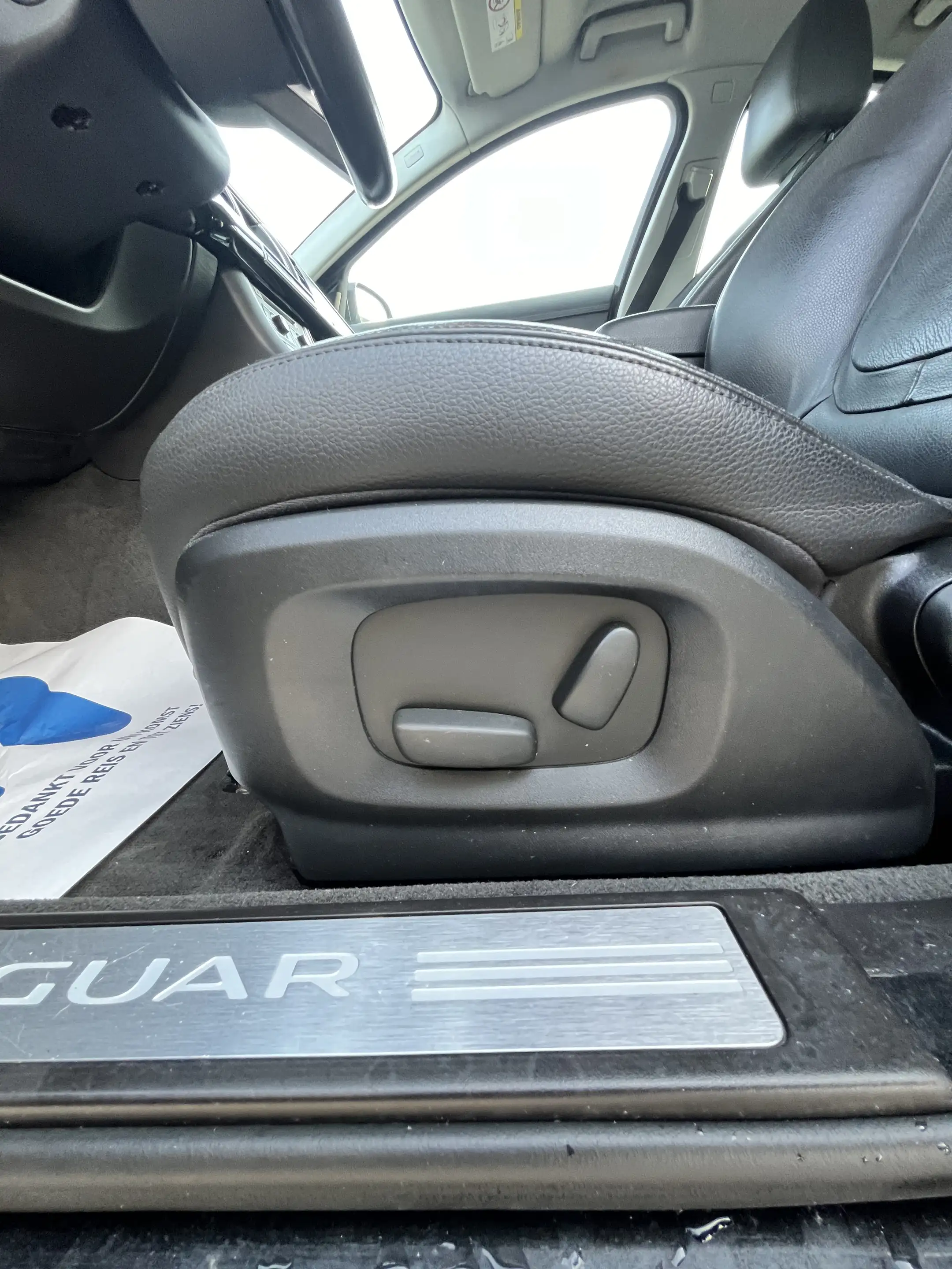 Jaguar XF XF 2.2 Diesel — photo 11
