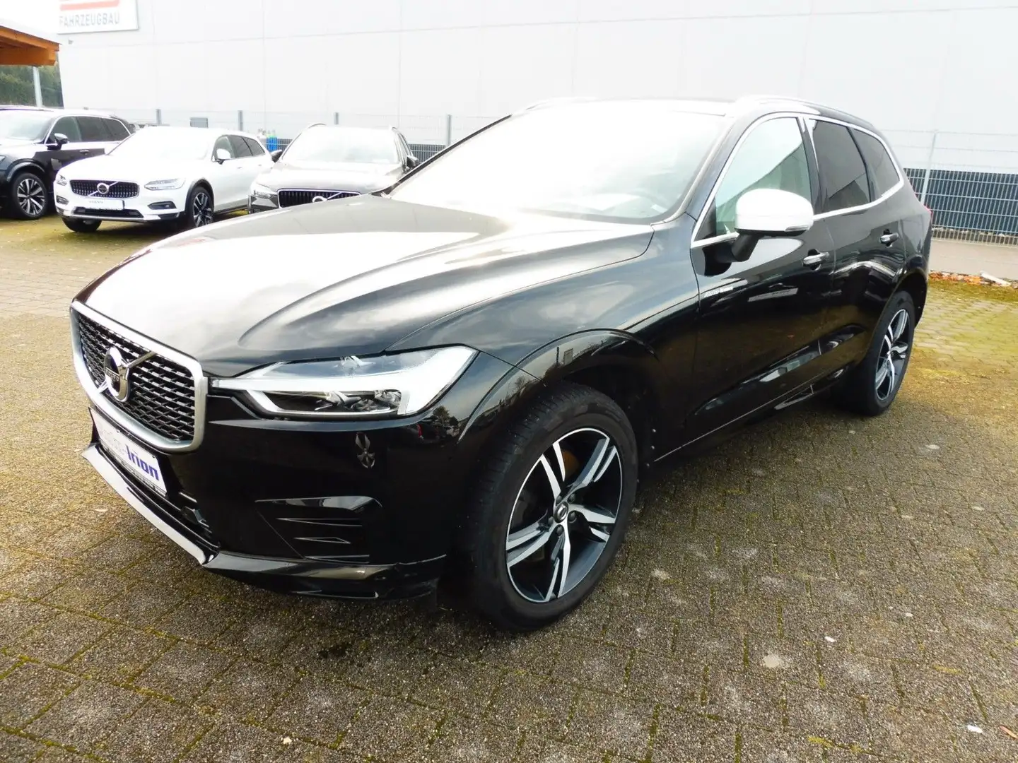 Volvo XC60 D5 R- Design AWD/ Bowser Schwarz - 1