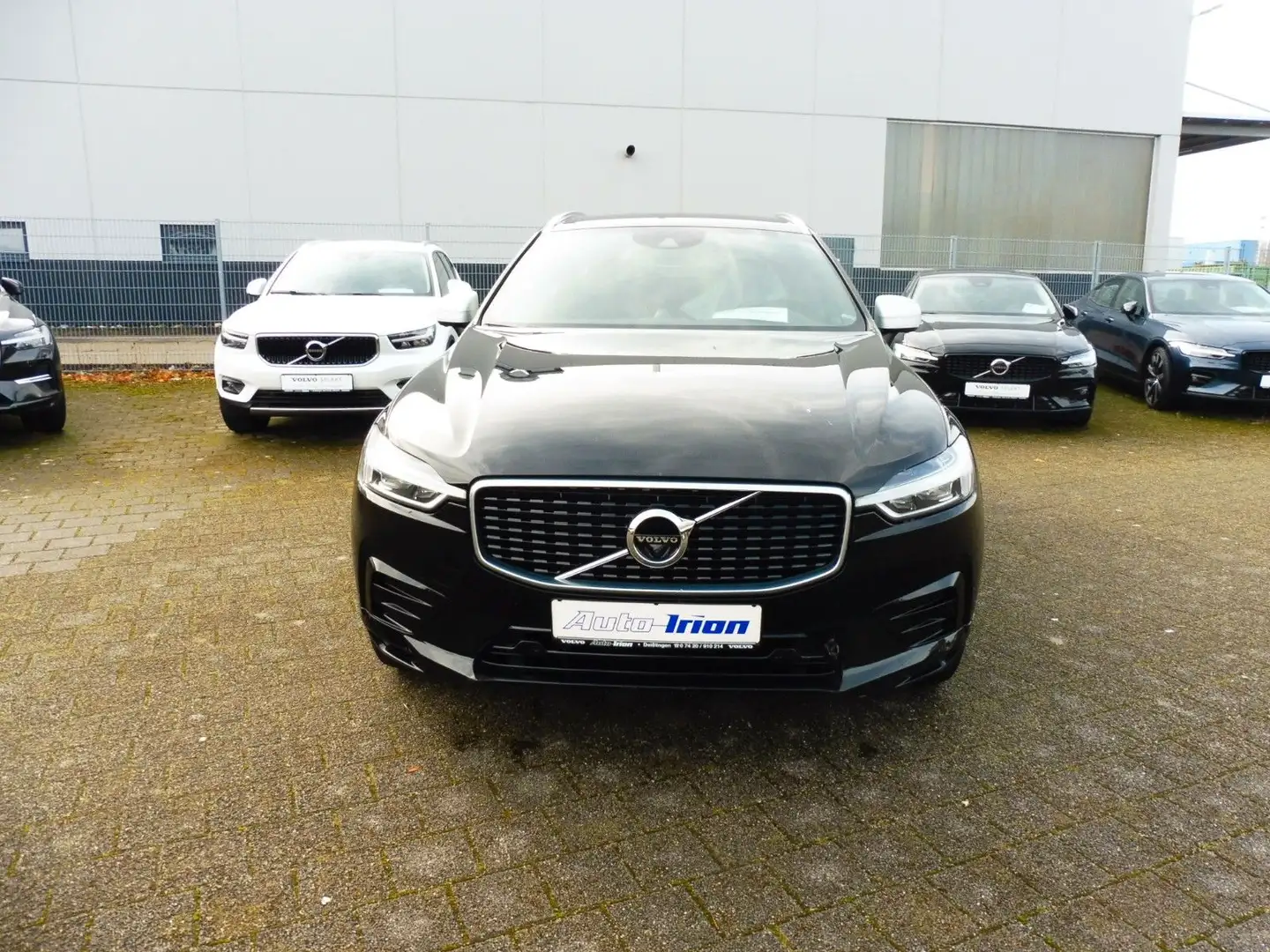 Volvo XC60 D5 R- Design AWD/ Bowser Schwarz - 2
