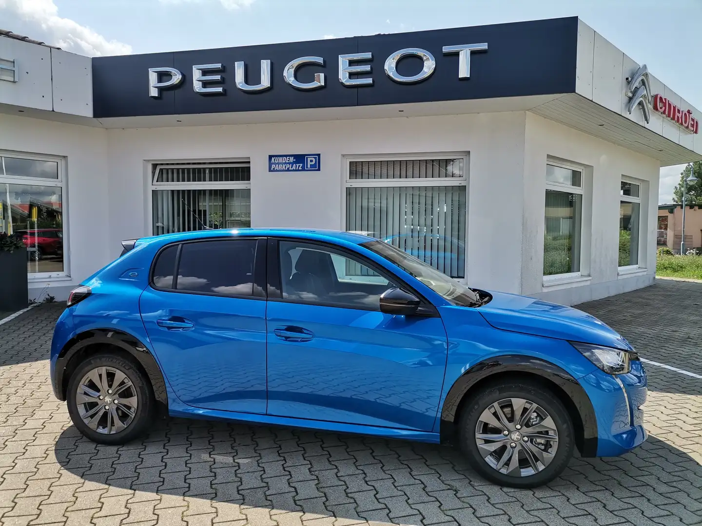 Peugeot 208 Allure Elektro 136 Bleu - 2