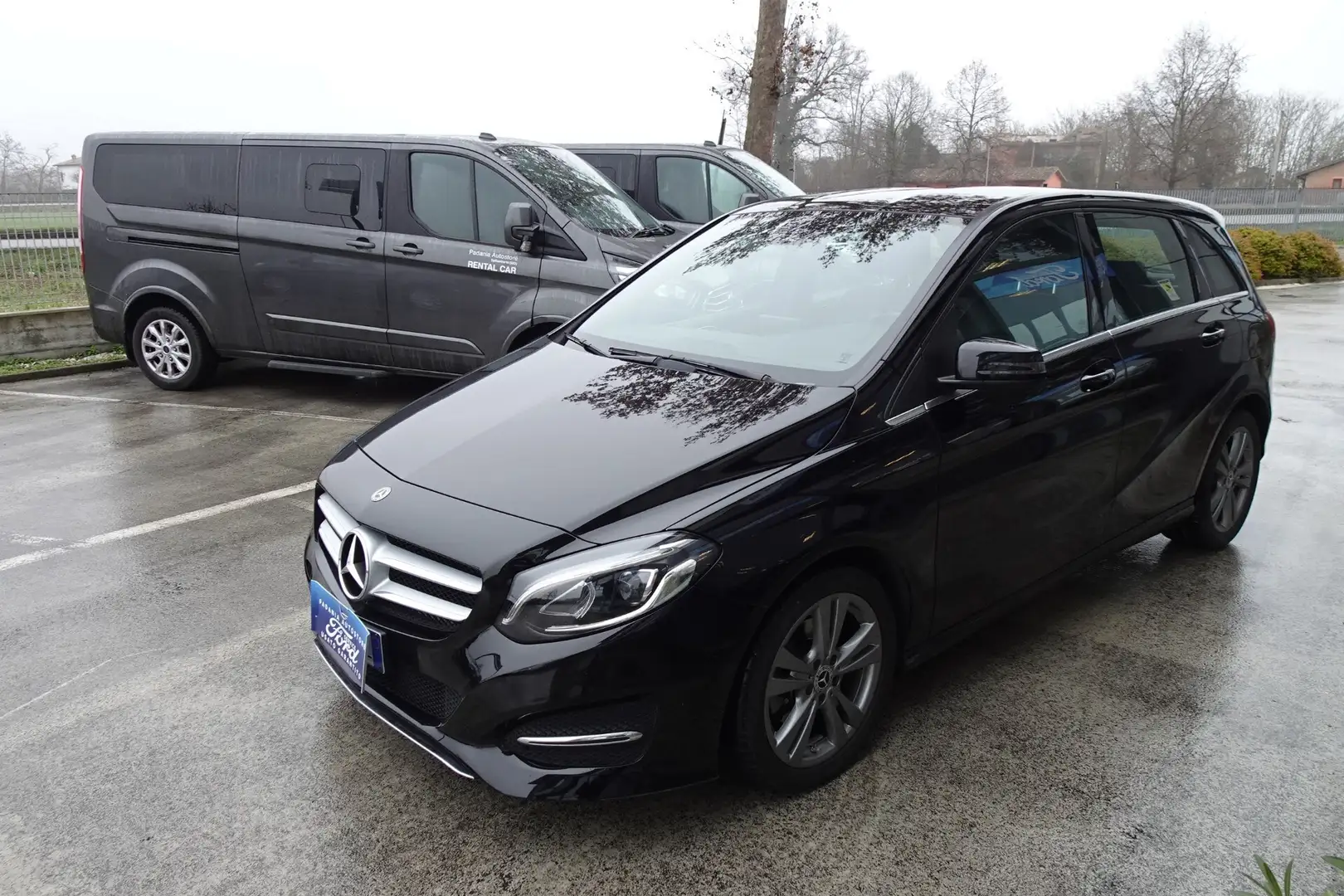 Mercedes-Benz B 200 d Automatic Sport Noir - 2