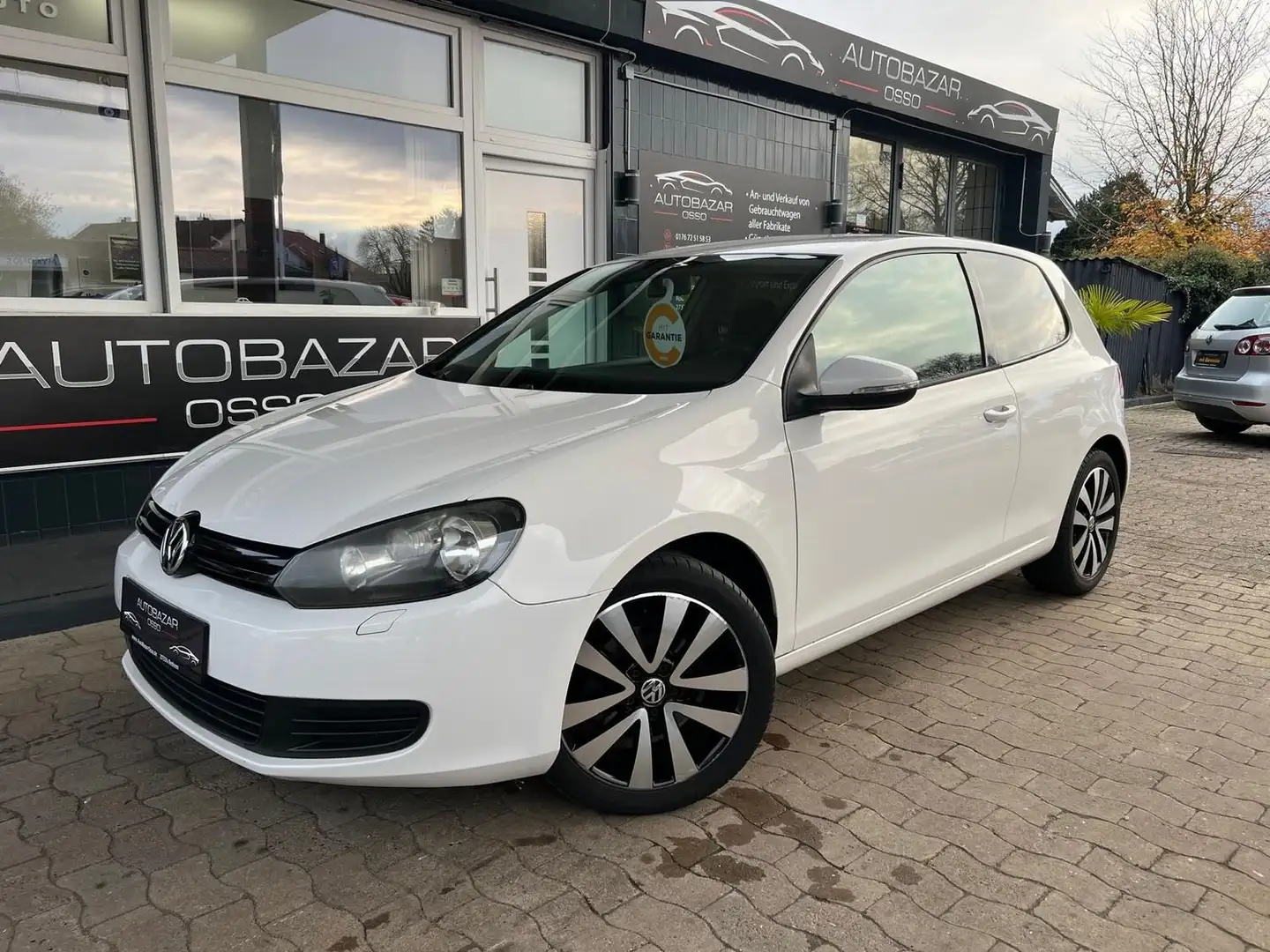 Volkswagen Golf Trendline BlueMotion/BMT TÜV bei Kauf Neu Weiß - 1