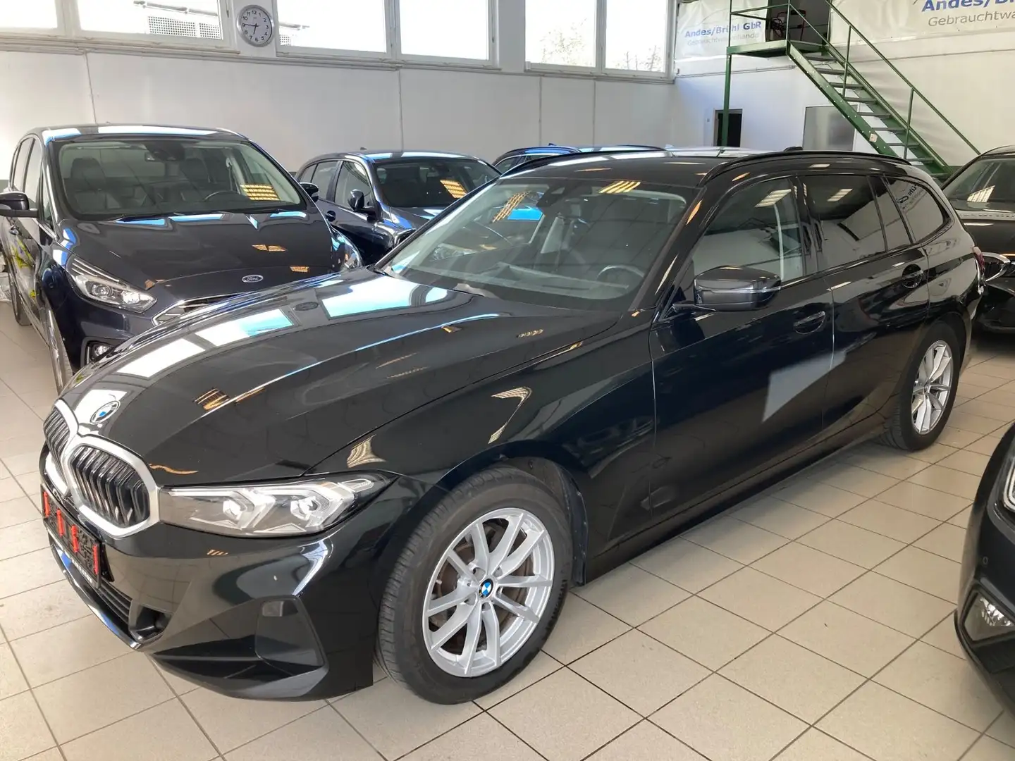 BMW 320 d Touring HUD Navi/Virt. AHKschw. ACC Noir - 2