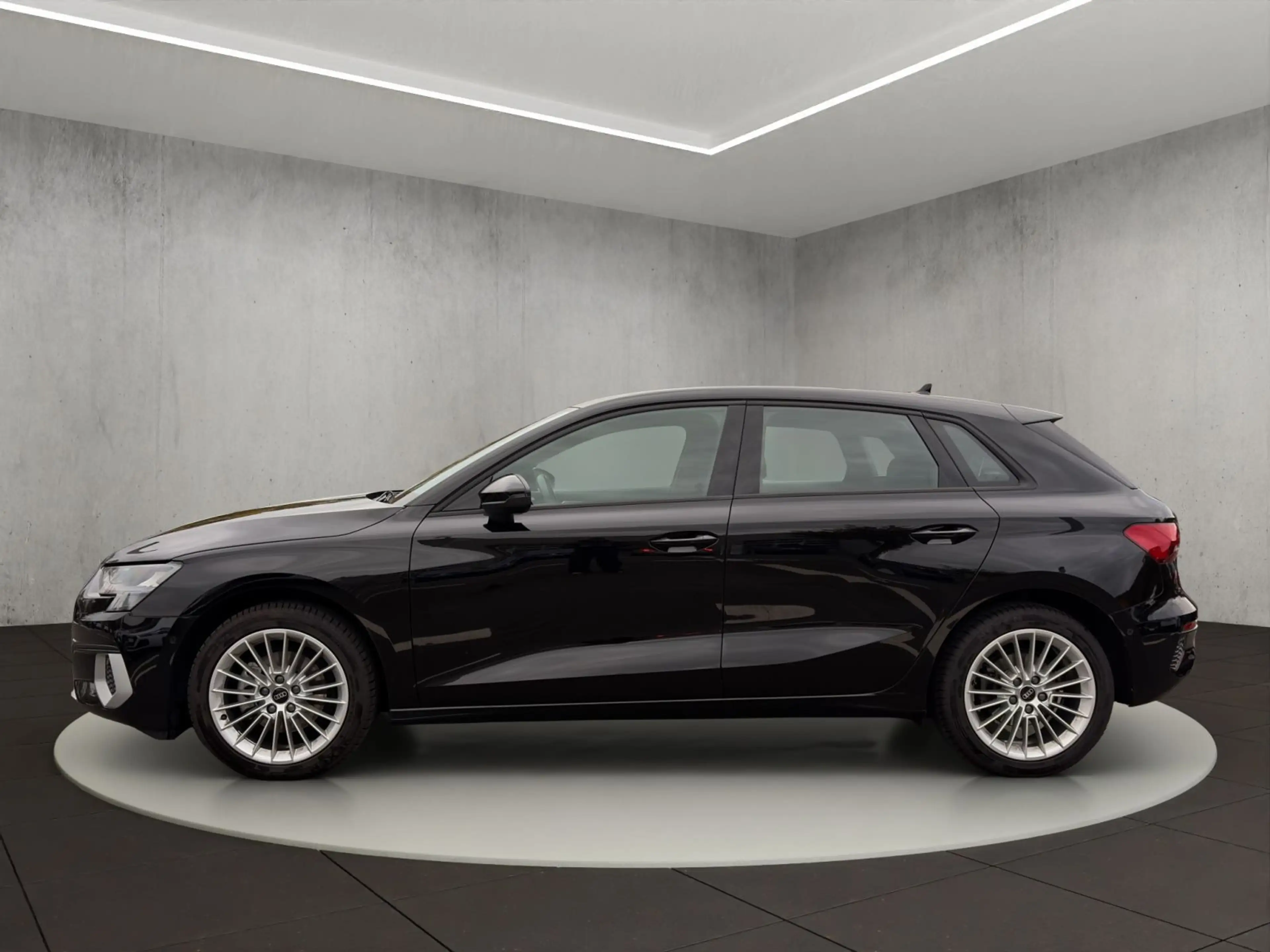 Audi A3 Advanced 35 TFSI 110(150) kW(PS) Sc — photo 2