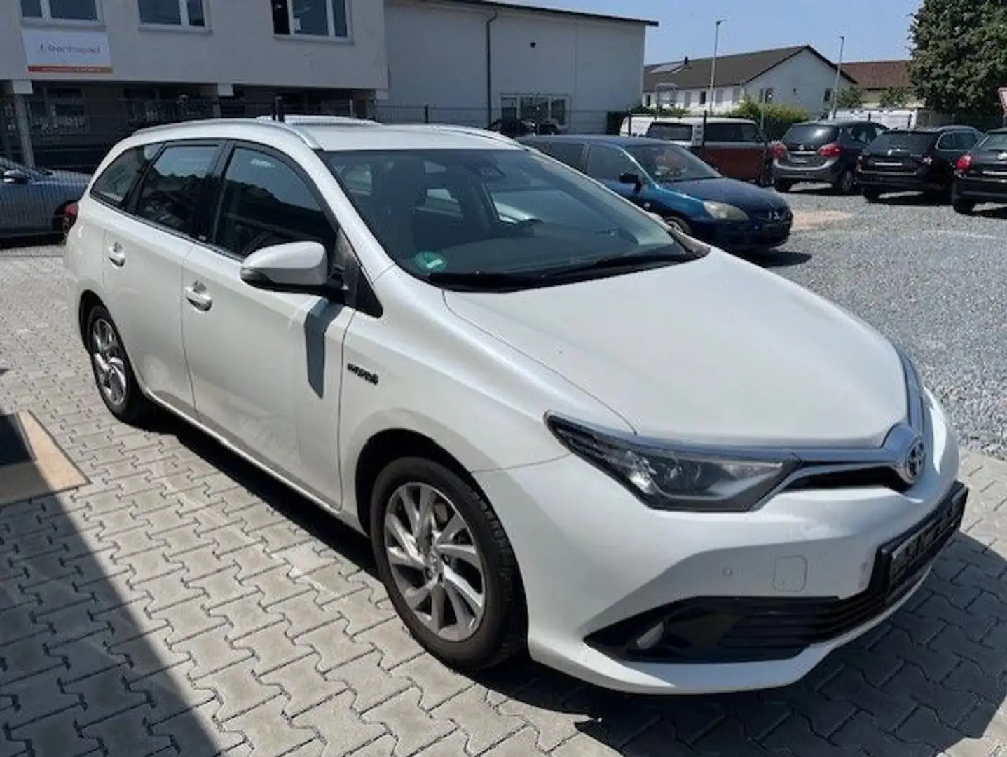 Toyota Auris Touring Sports Hybrid Edition-S Weiß - 2