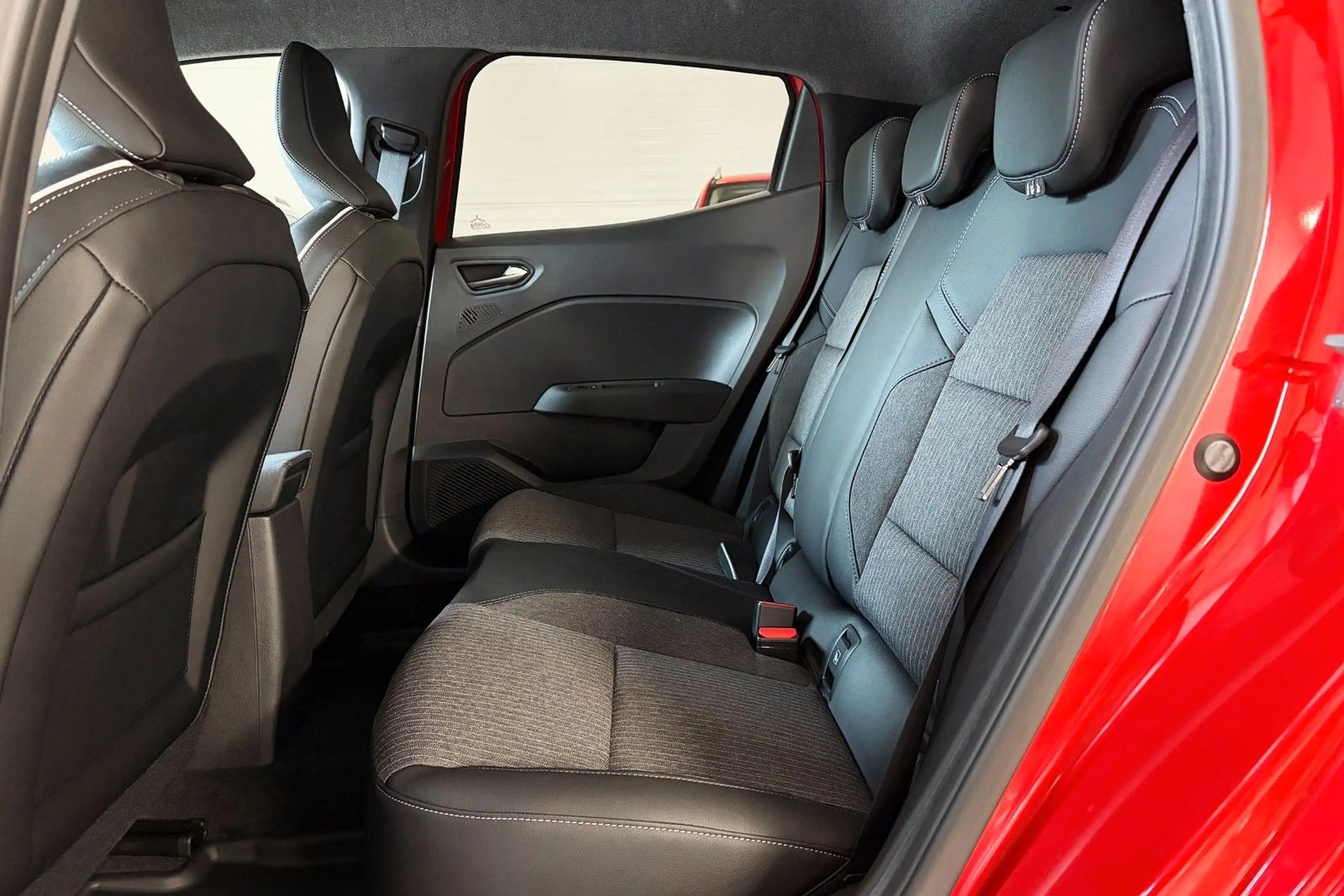 Mitsubishi Colt Top*DAB*NAVI*360°* — photo 8