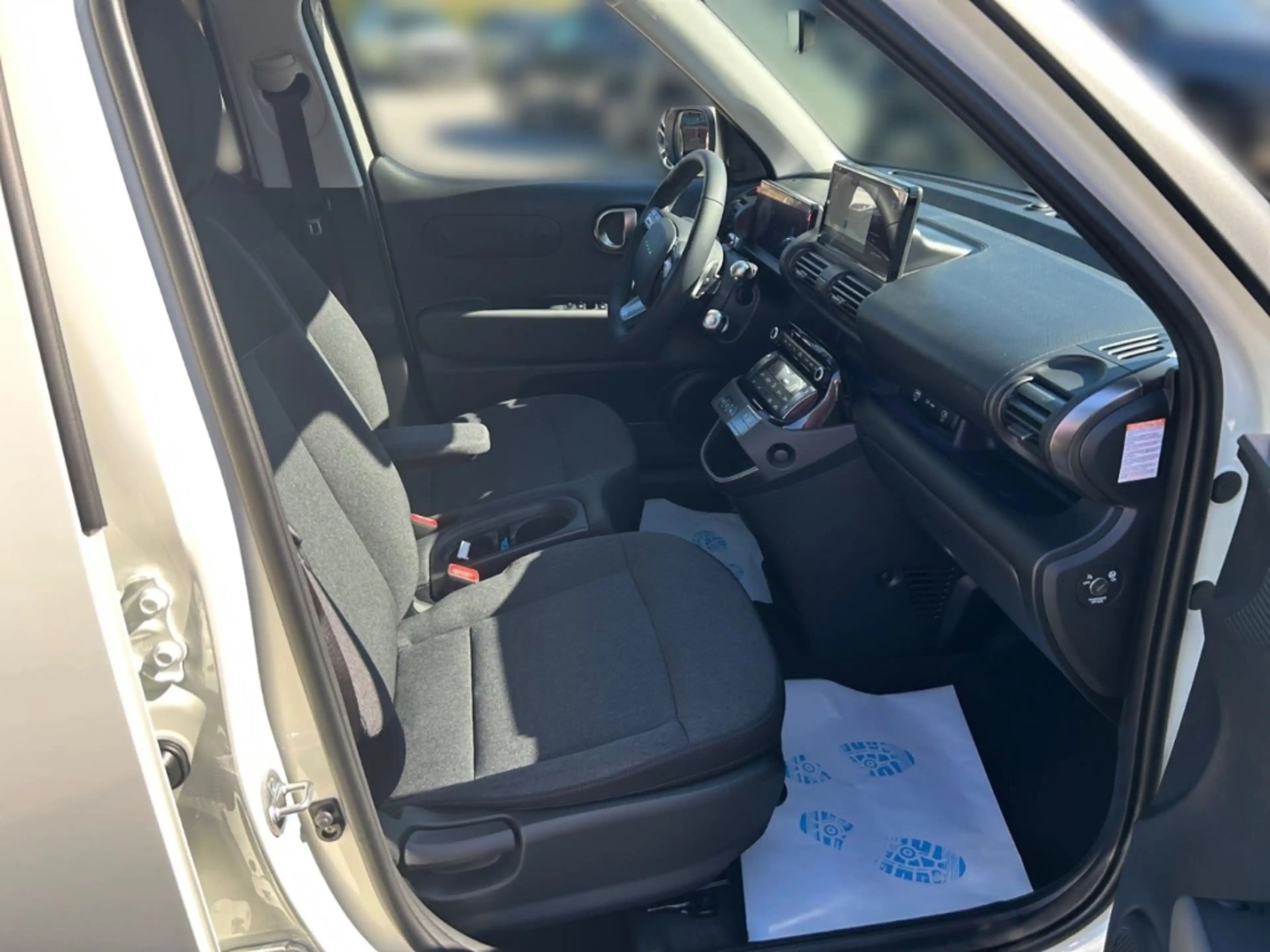 Hyundai Inster Elektro Prime 115PS LED Wärmep 360°Totwinkel — photo 14