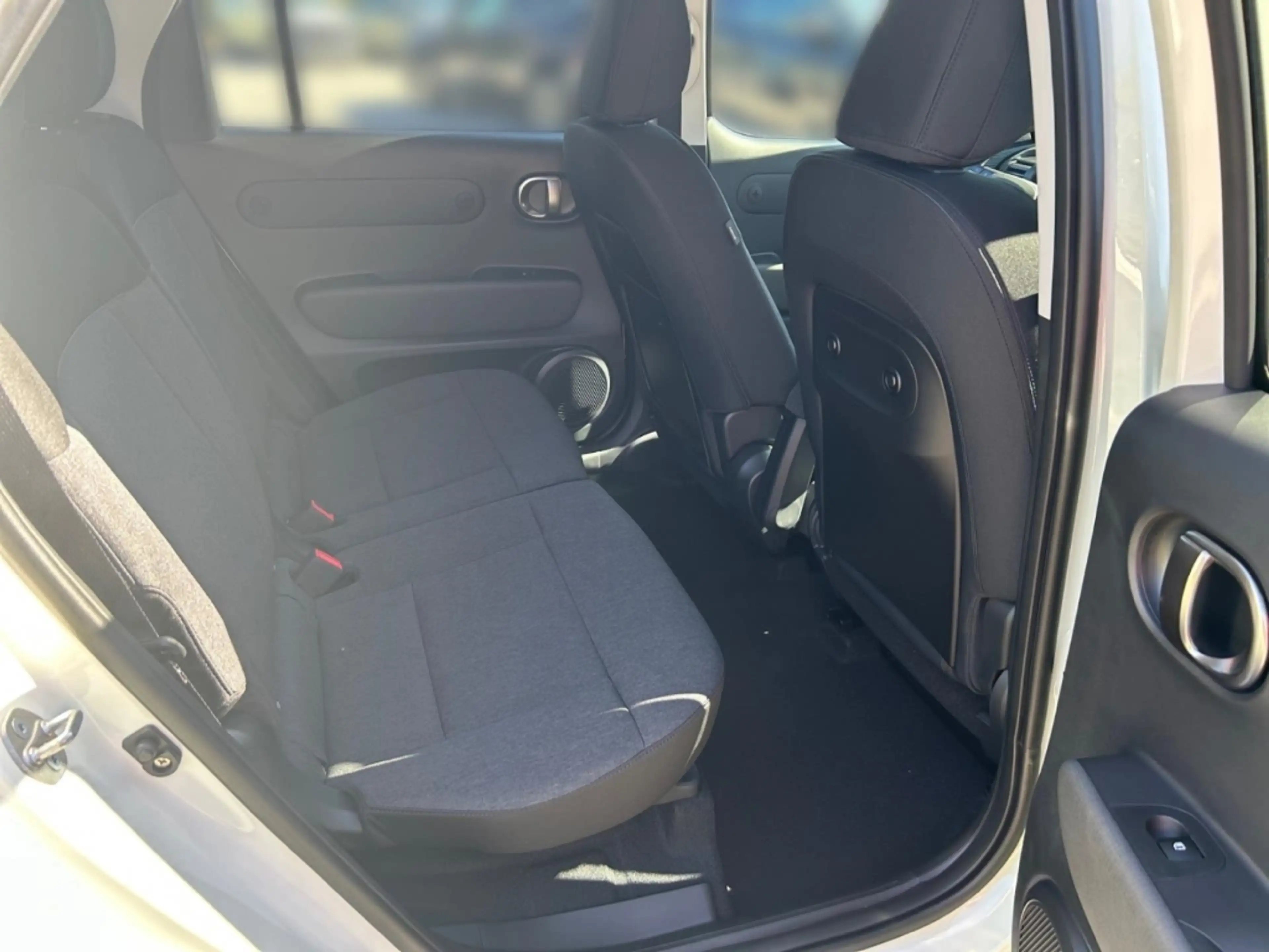 Hyundai Inster Elektro Prime 115PS LED Wärmep 360°Totwinkel — photo 13