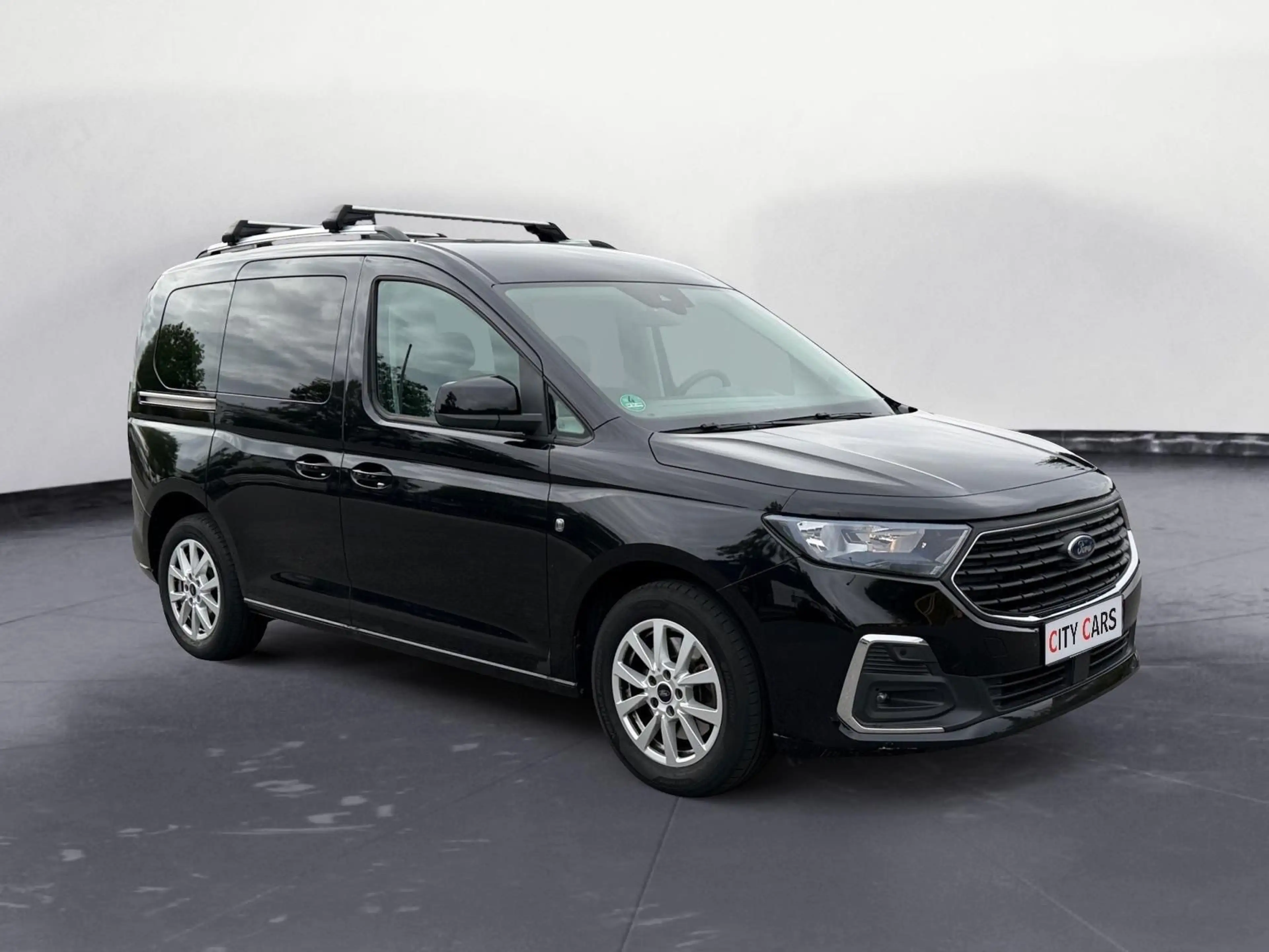 Ford Tourneo Connect Titanium — photo 3