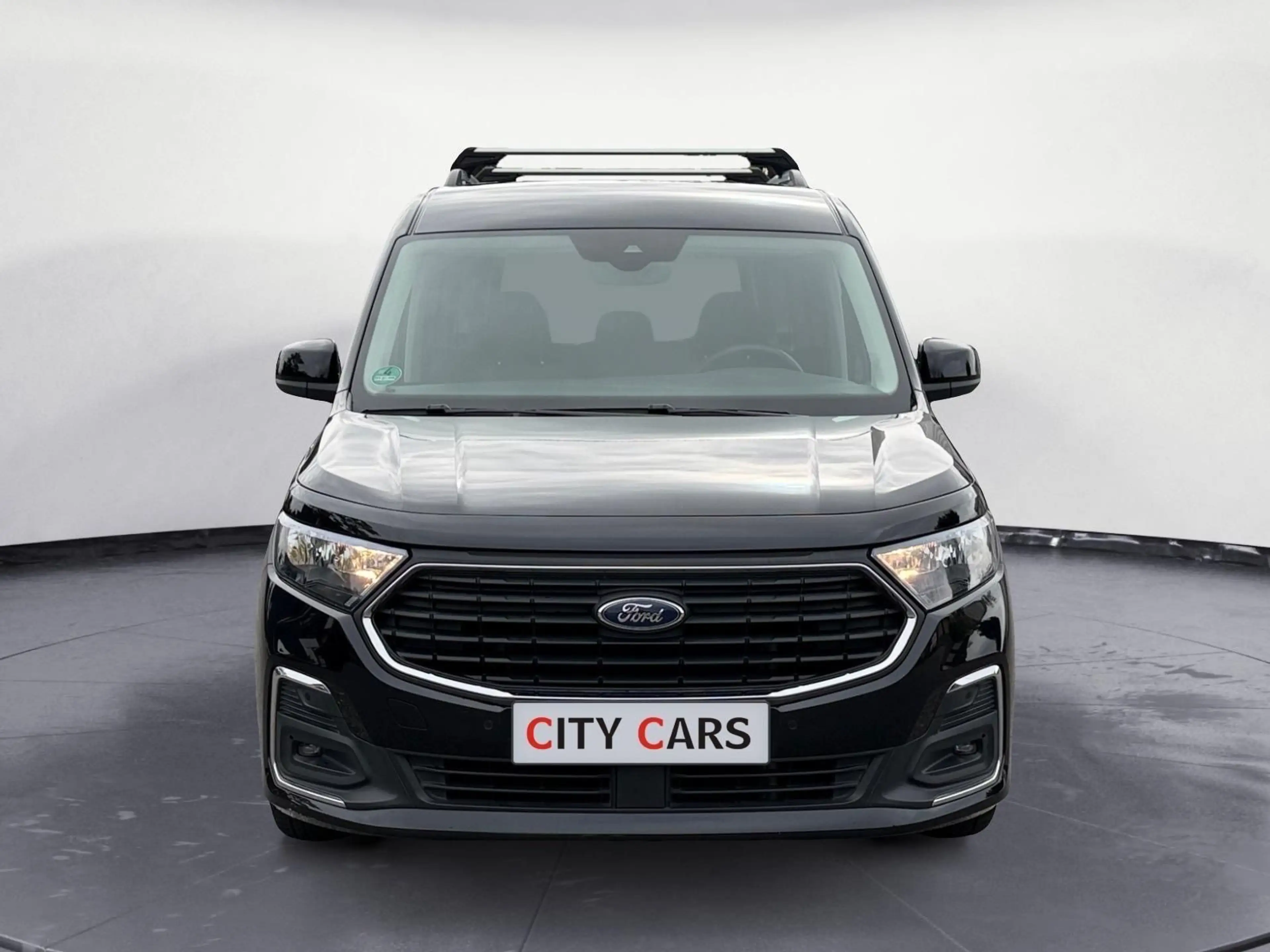 Ford Tourneo Connect Titanium — photo 2