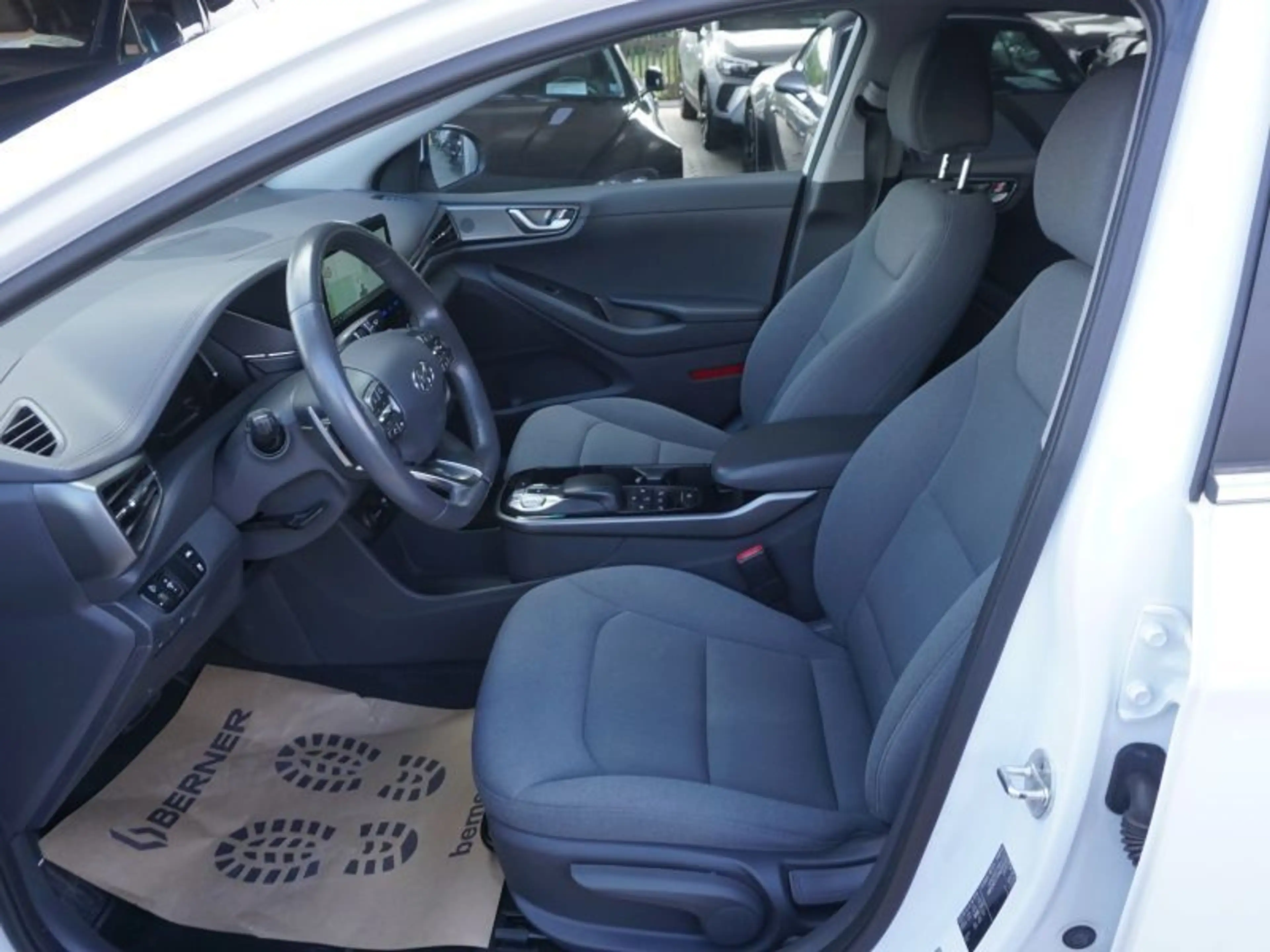 Hyundai IONIQ Level 4 Aut. *LED+NAVI+KAMERA* — photo 7