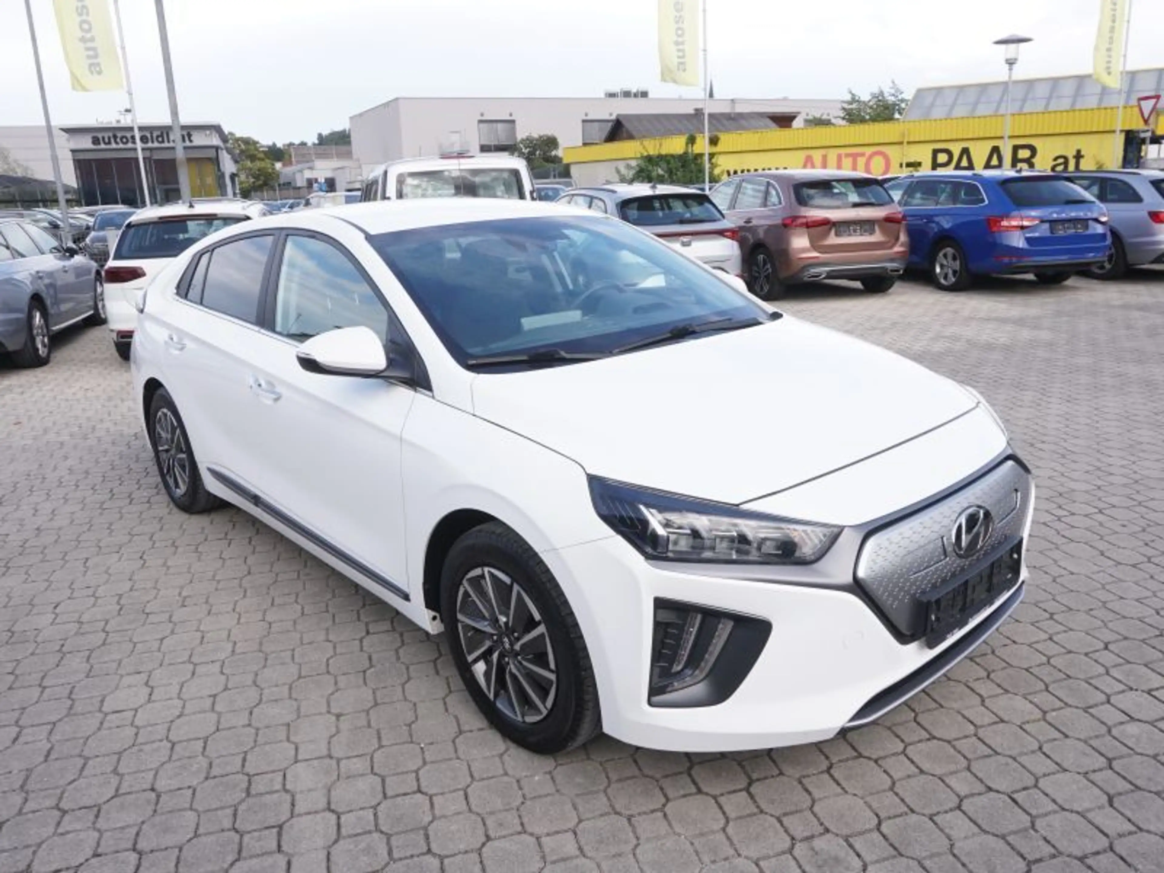 Hyundai IONIQ Level 4 Aut. *LED+NAVI+KAMERA* — photo 3