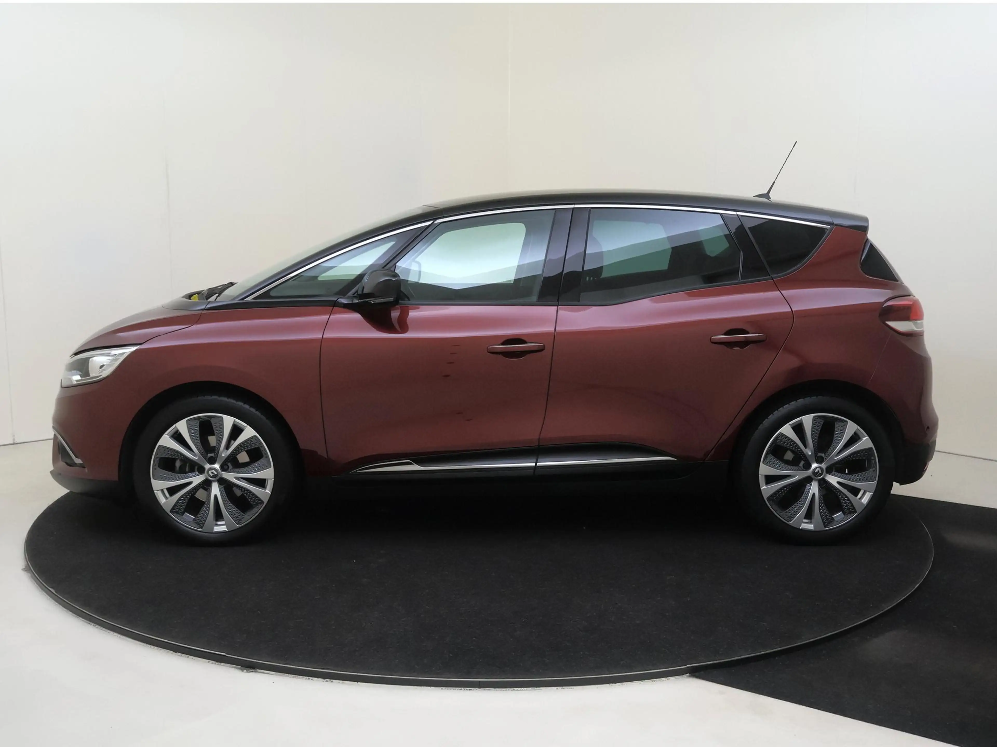 Renault Scenic 1.2 TCe Intens | Navigatie | Climate control | Cam — photo 8