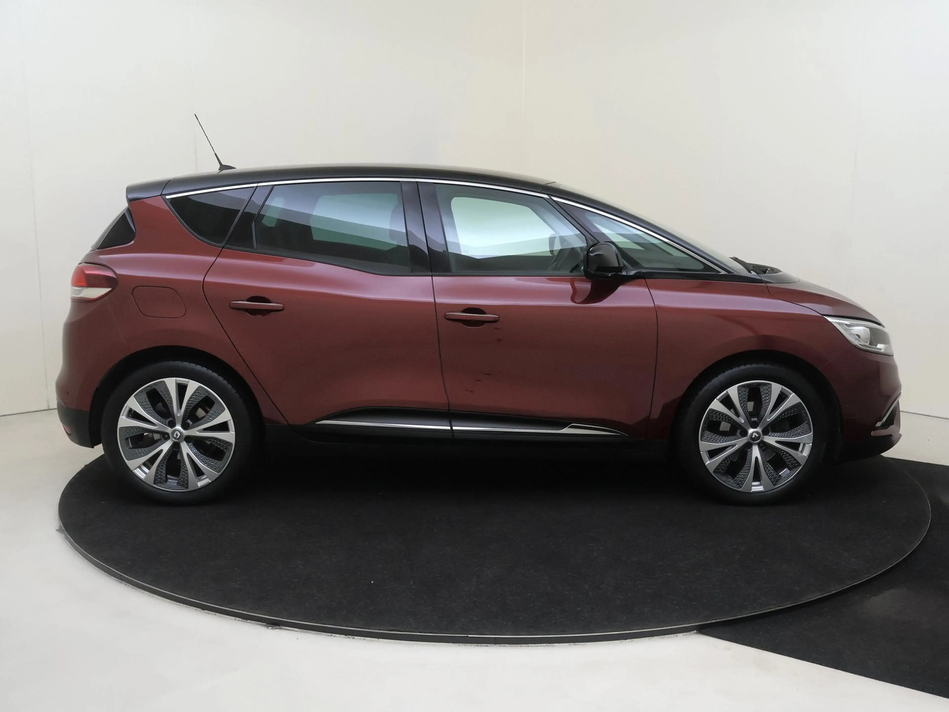 Renault Scenic 1.2 TCe Intens | Navigatie | Climate control | Cam — photo 9