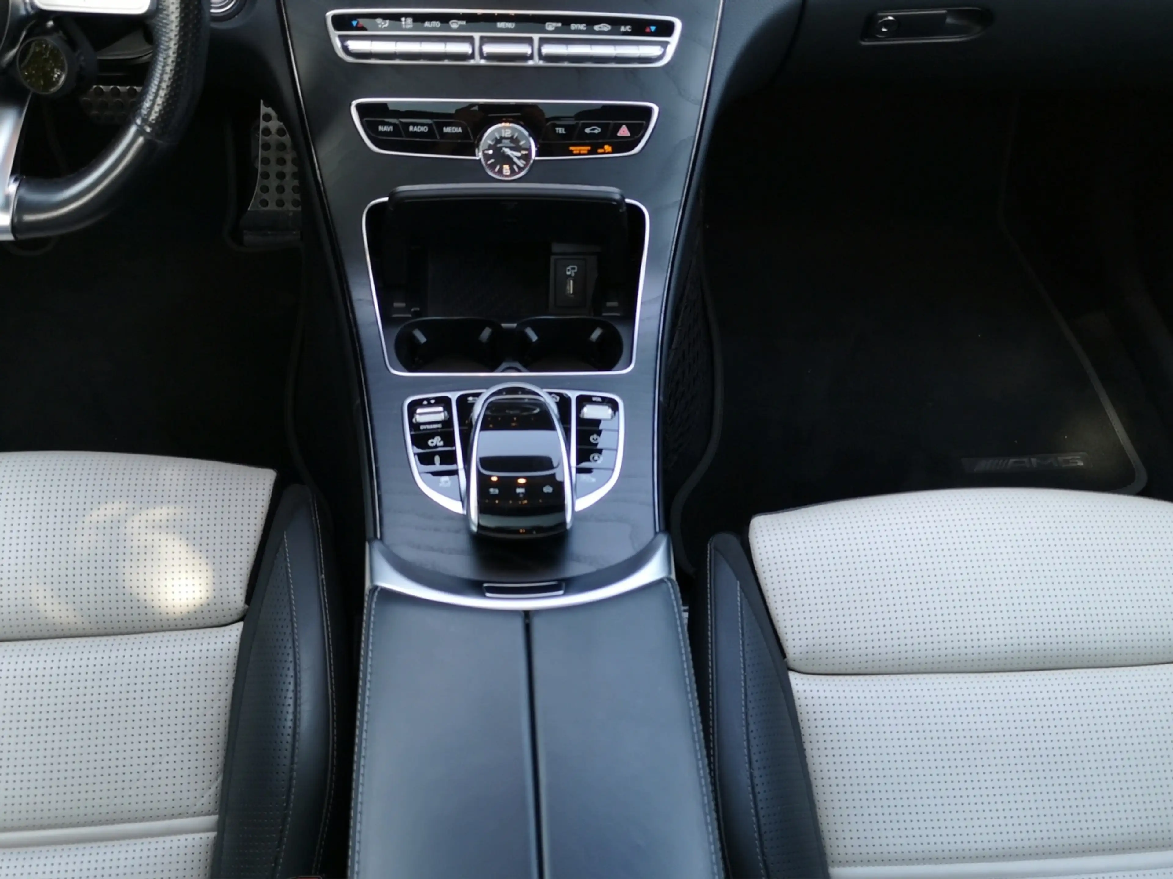 Mercedes-Benz C 63 AMG S Coupé *Multibeam*Pano*Burmester*Nappa — photo 13
