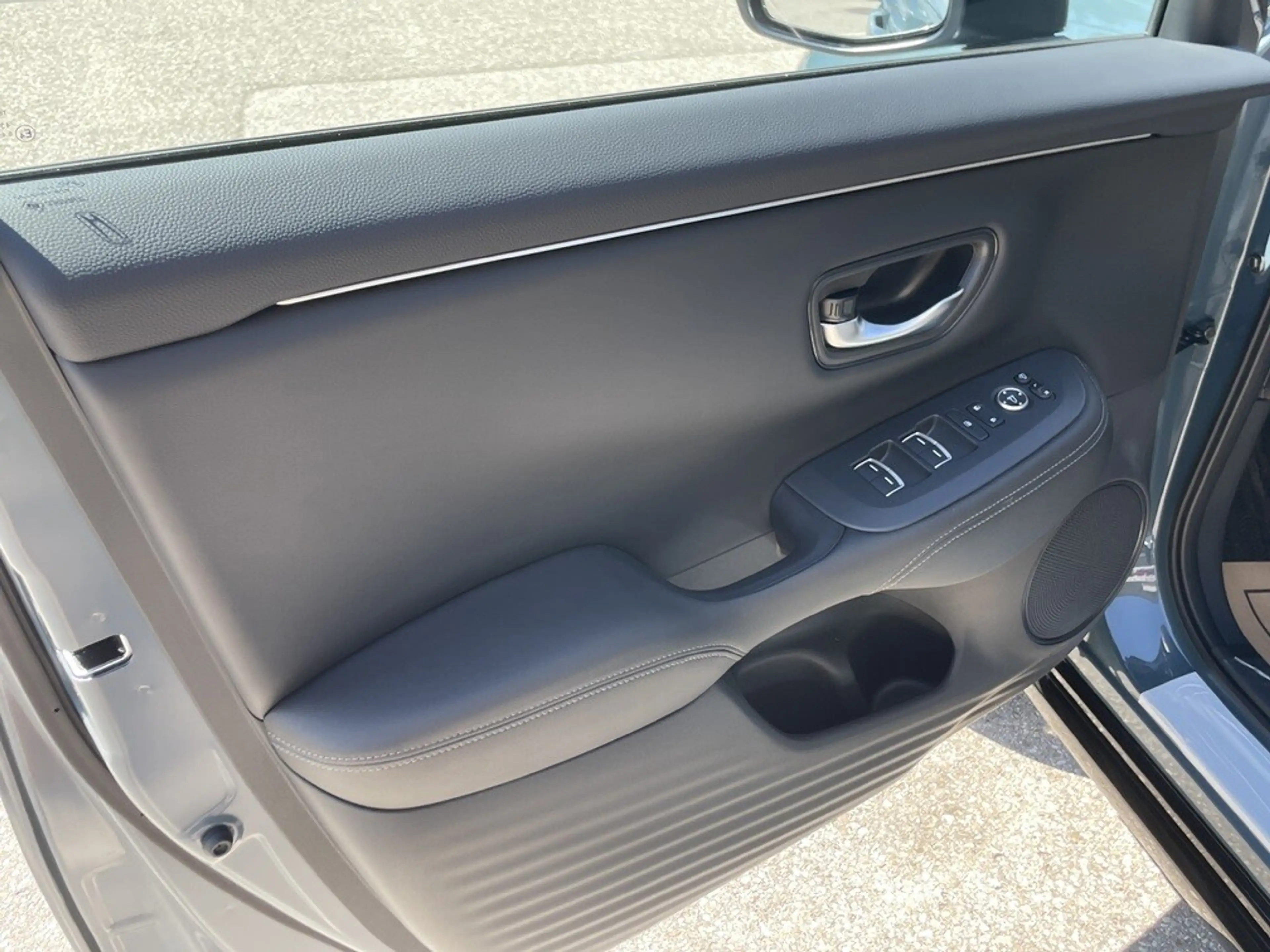 Honda ZR-V 2,0 i-MMD Hybrid Sport Aut. — photo 9